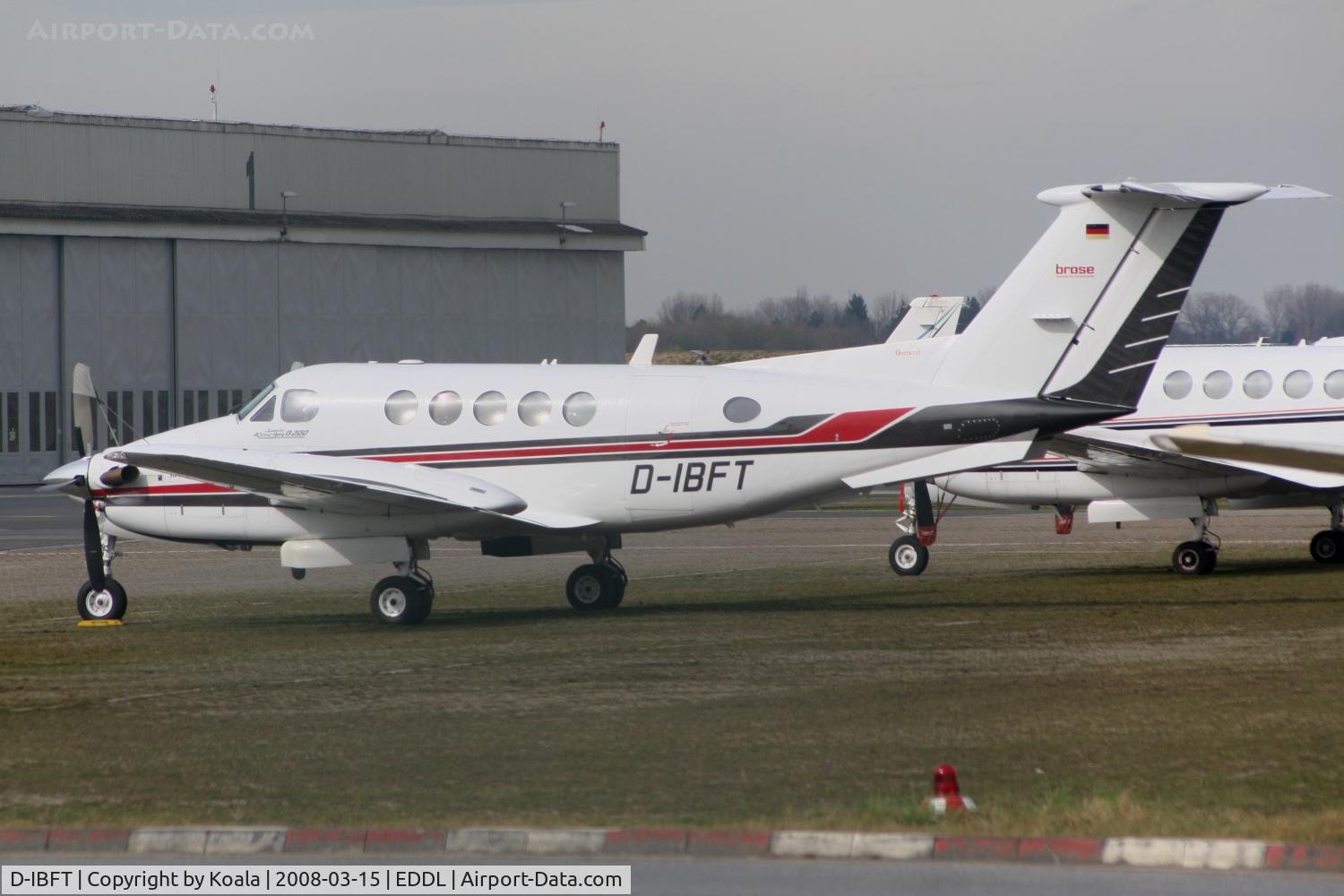 D-IBFT, 1996 Raytheon B200 King Air C/N BB-1535, At the GAT