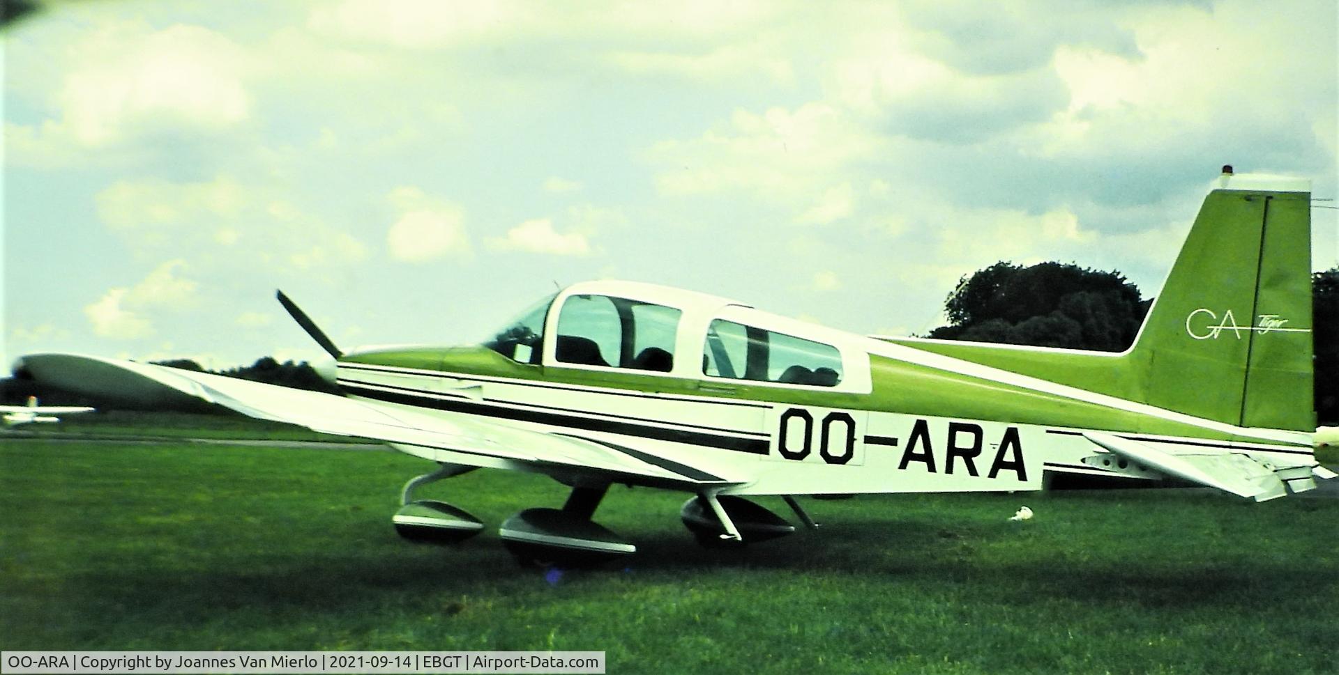 OO-ARA, 1943 Supermarine 361 Spitfire LF.IXb C/N CBAF.IX.552, Slide scan