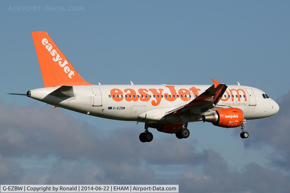G-EZBW, 2007 Airbus A319-111 C/N 3134, at spl