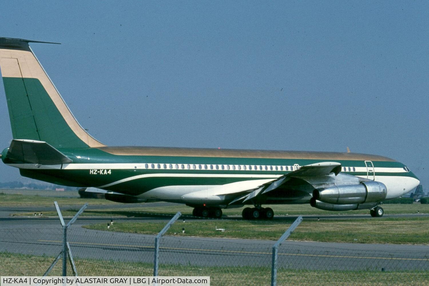 HZ-KA4, 1962 Boeing 720-047B C/N 18453, Taxiing out in late 1978. At Le Bourget