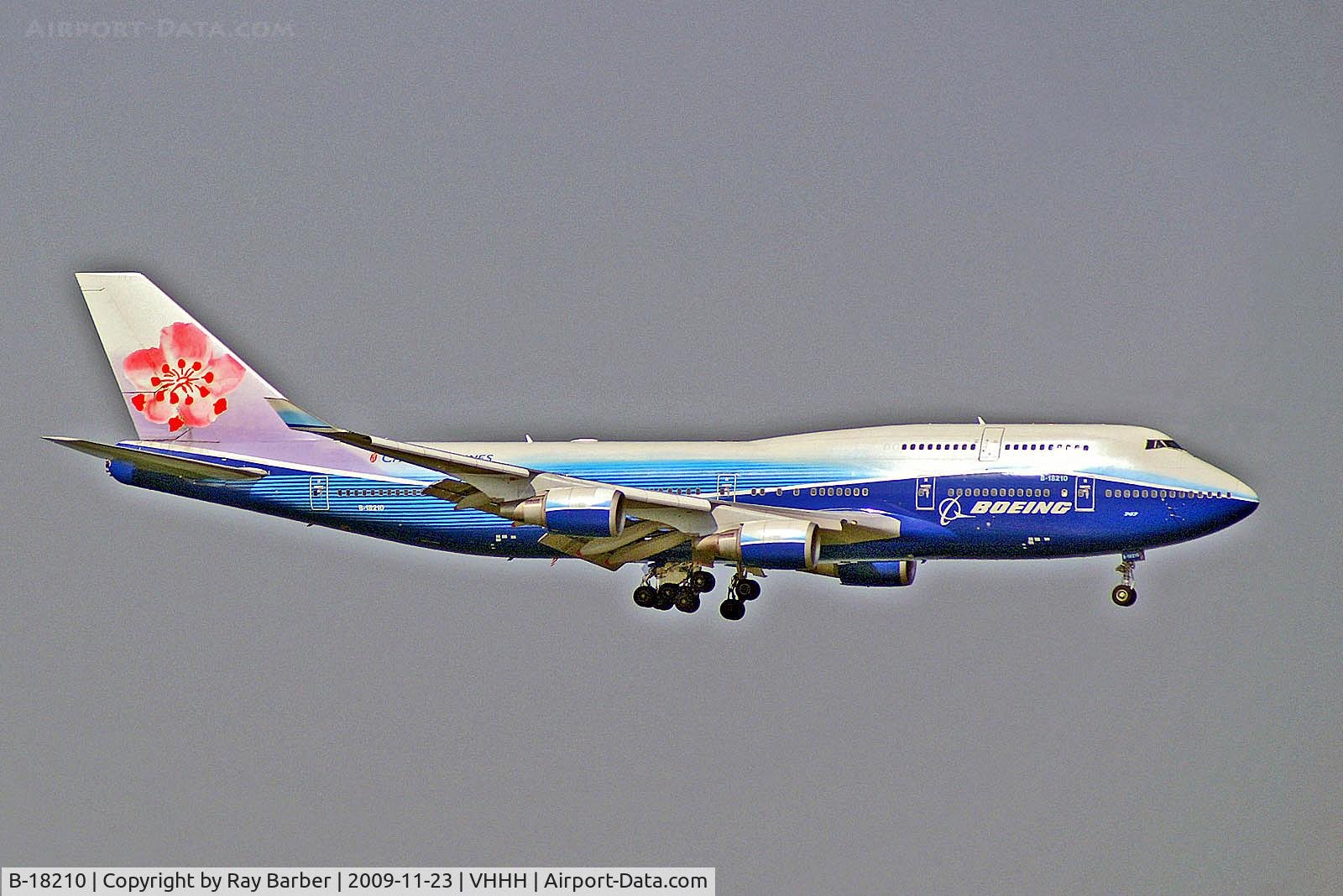 B-18210, 2004 Boeing 747-409 C/N 33734, B-18210   Boeing 747-409 [33734] (China Airlines) Hong Kong Int'l~B 23/11/2009