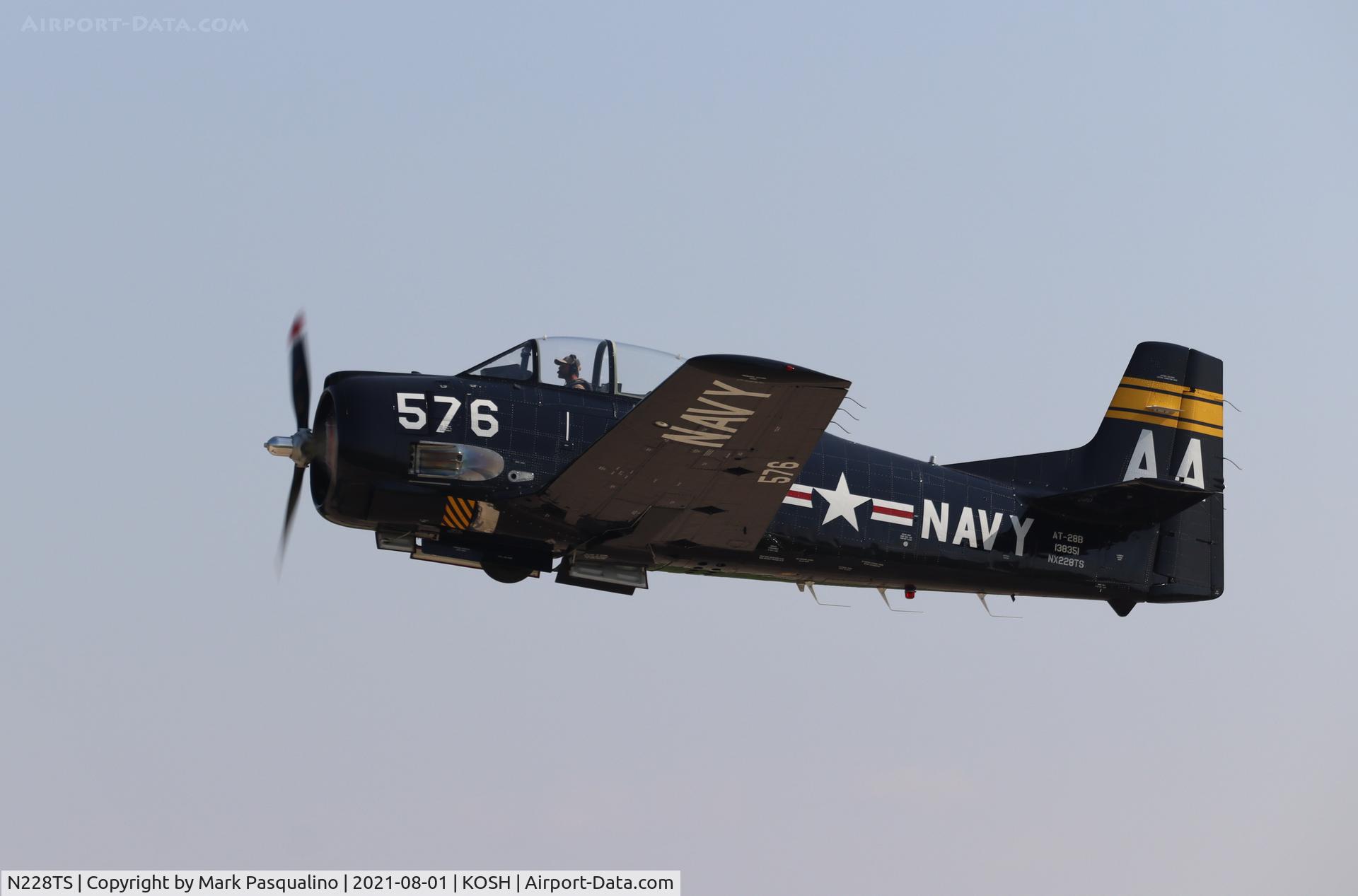 N228TS, 1954 North American T-28D Trojan C/N 200-422, North American T-28D