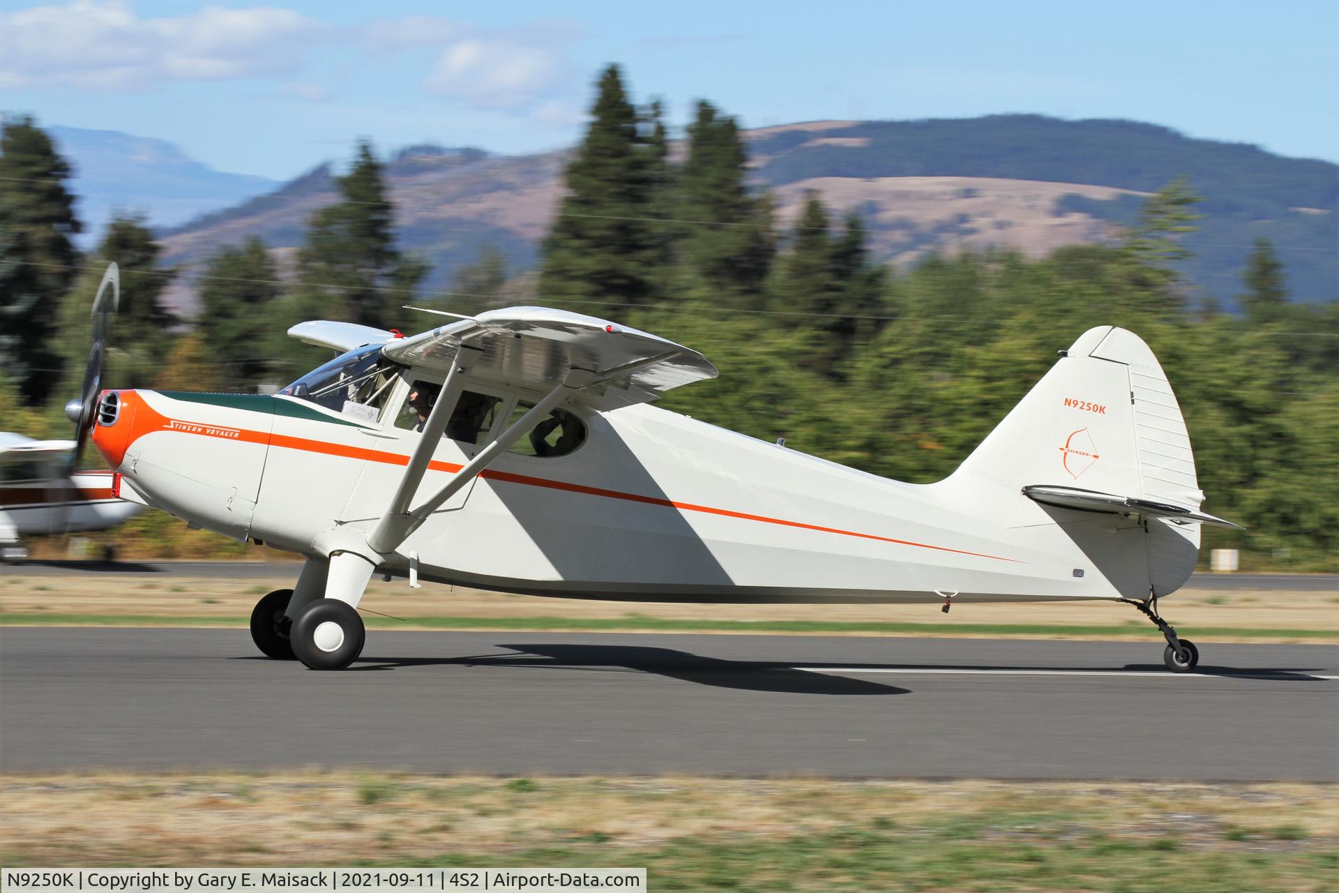 N9250K, 1947 Stinson 108-2 Voyager C/N 108-2250, WAAAM 2021 Fly-In, Jernstedt Field 4S2, Hood River, OR
