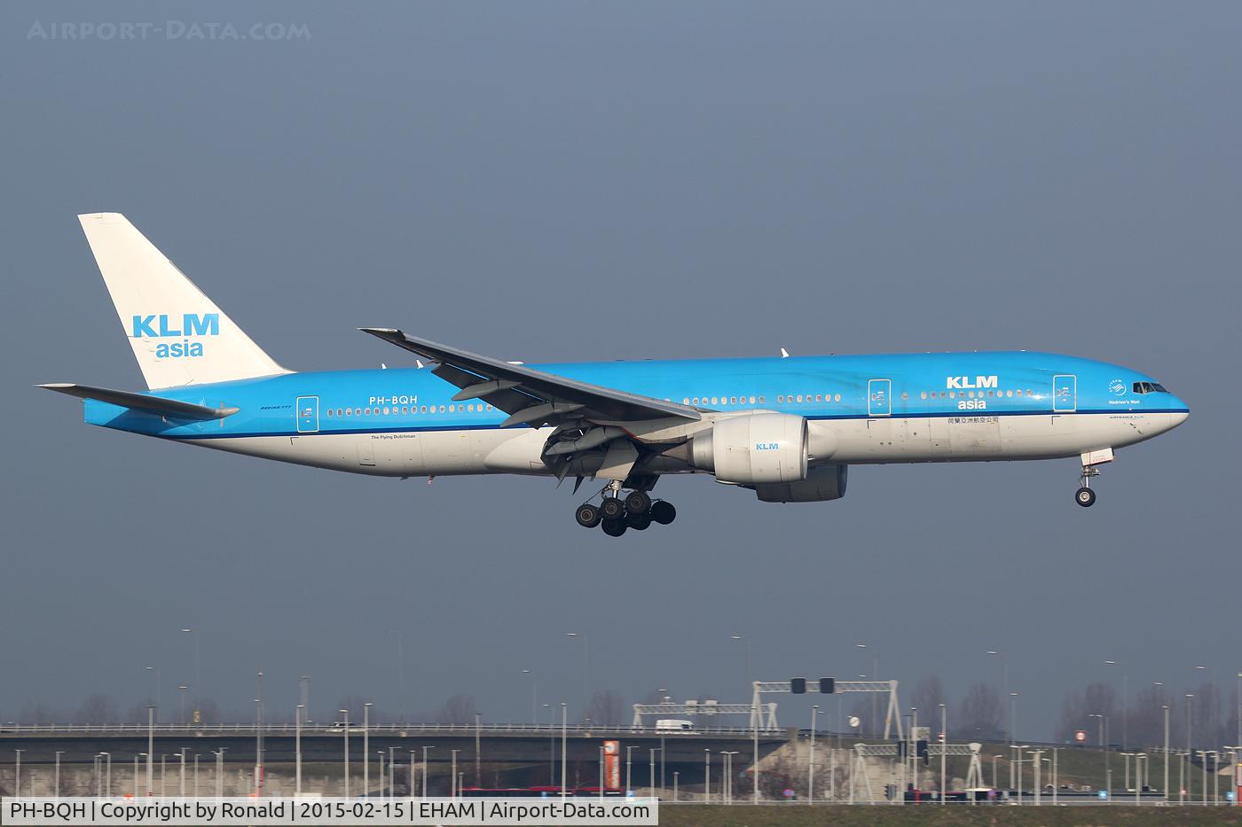 PH-BQH, 2004 Boeing 777-206/ER C/N 32705, at spl