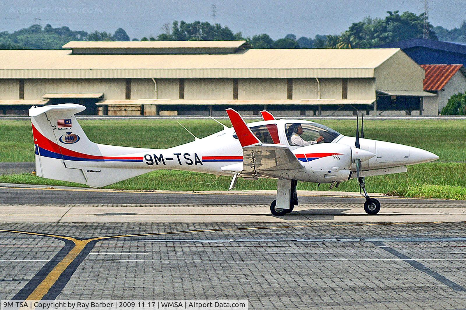 9M-TSA, Diamond DA-42 Twin Star C/N 42.237, 9M-TSA   Diamond DA-42 Twin Star [42.237] (HM Aerospace) Kuala Lumpur-Sultan Abdul Aziz Shah Int'l~9M 17/11/2009