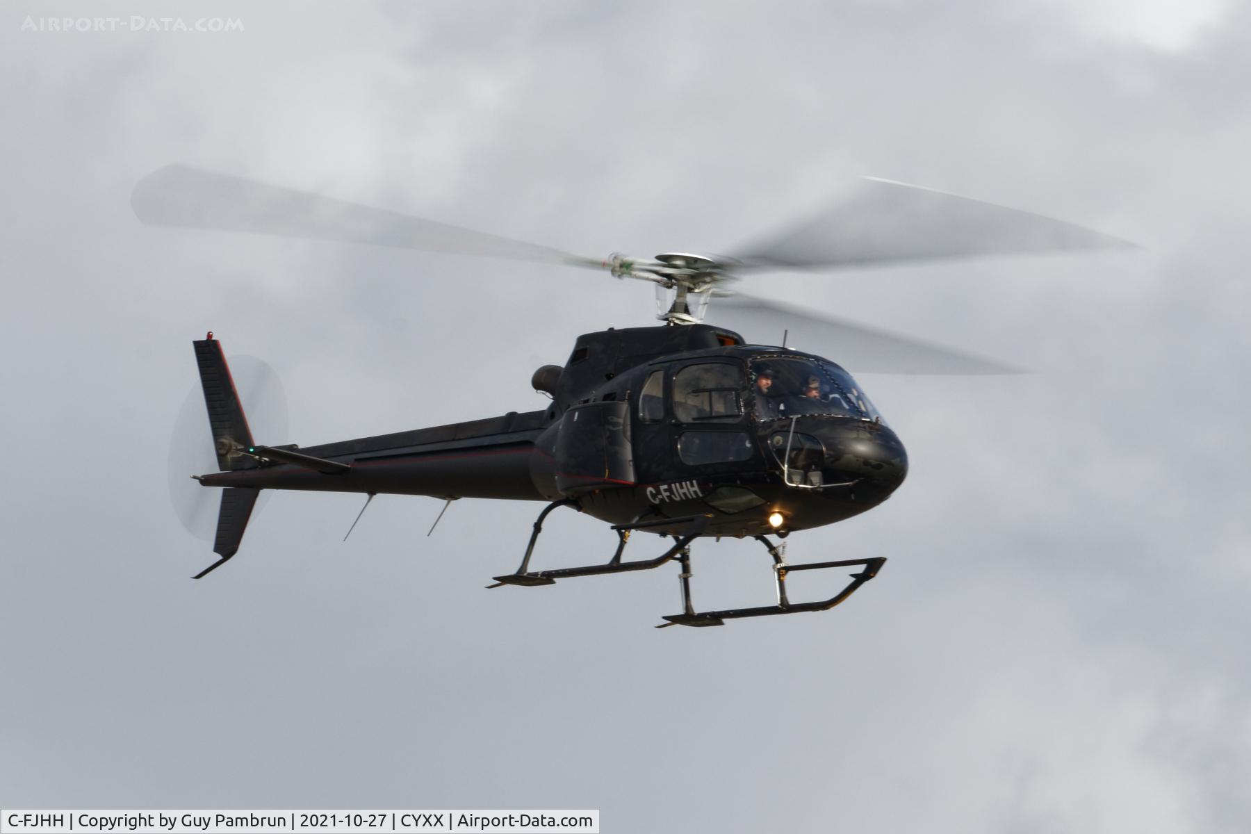 C-FJHH, 2000 Aérospatiale AS-350B-2 Ecureuil C/N 3279, Sporting a new livery since the last time I shot her.