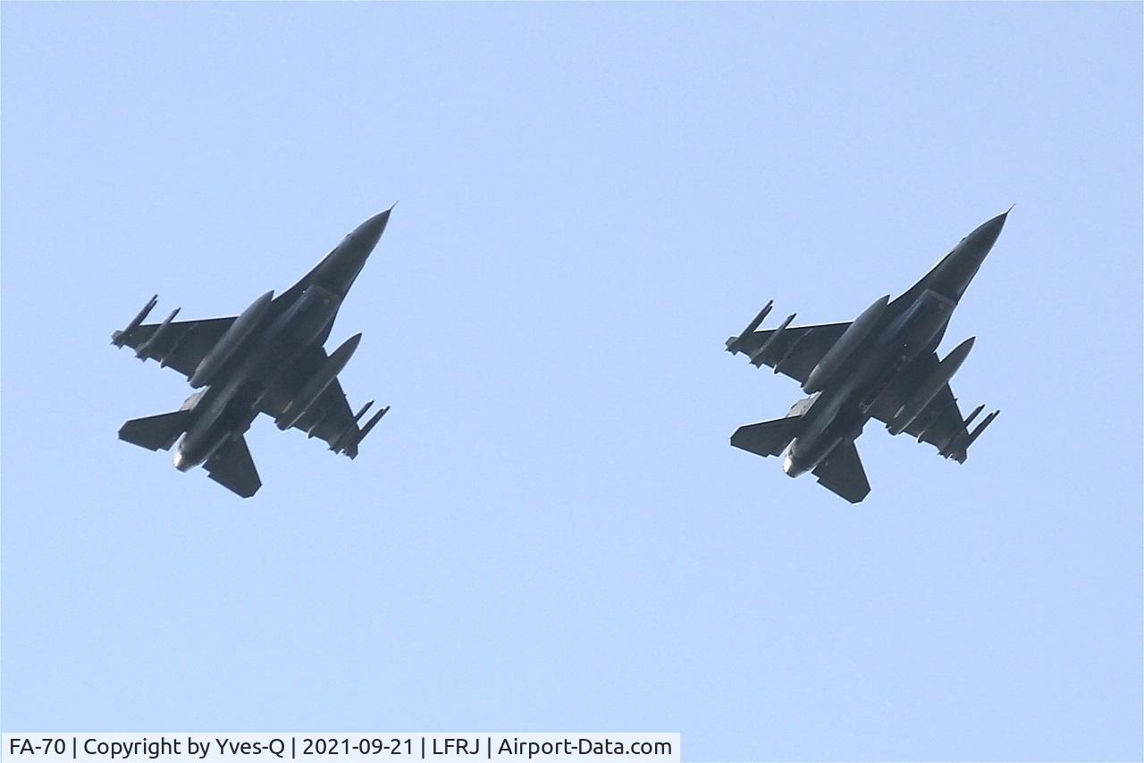 FA-70, SABCA F-16AM Fighting Falcon C/N 6H-70, SABCA F-16AM Fighting Falcon, Flight over Landivisiau naval air base (LFRJ)