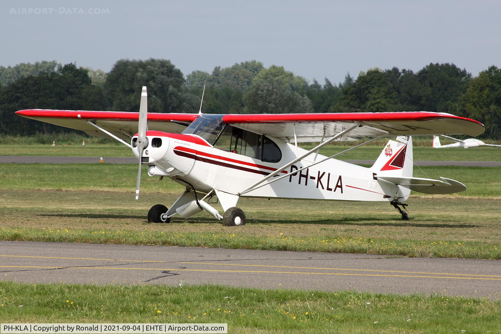 PH-KLA, Piper PA-18-150 Super Cub C/N 18-1582, at teuge