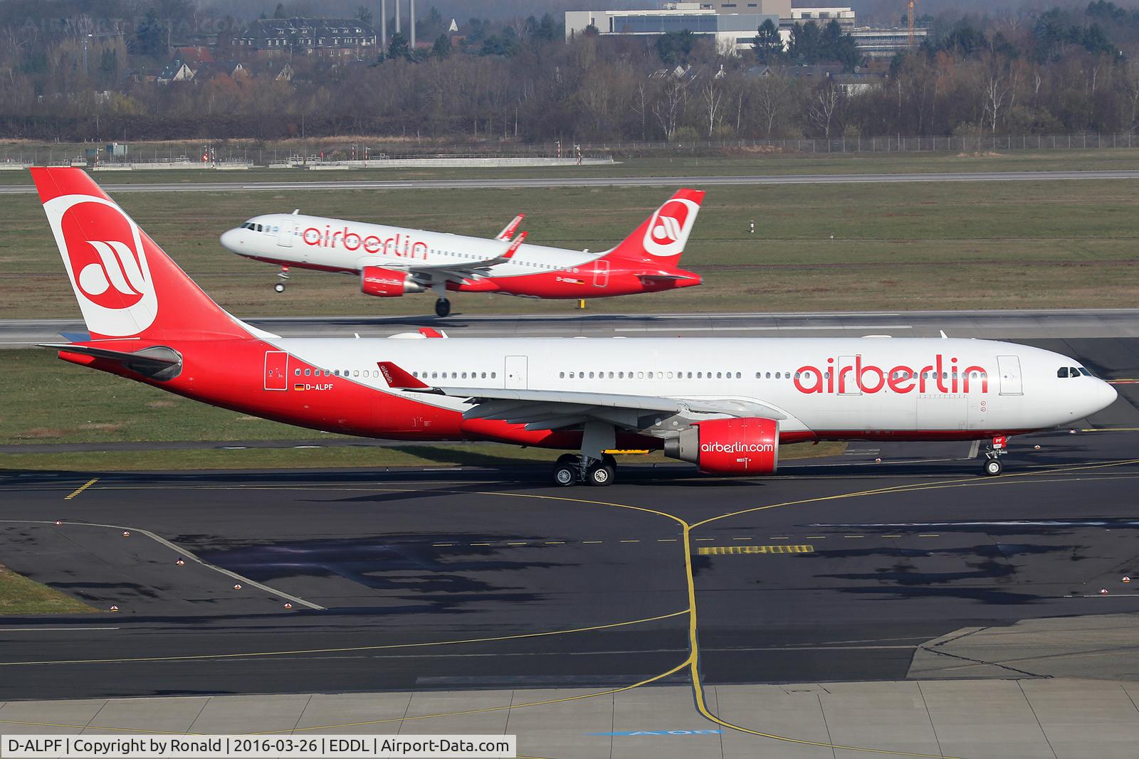 D-ALPF, 2002 Airbus A330-223 C/N 476, at dus
