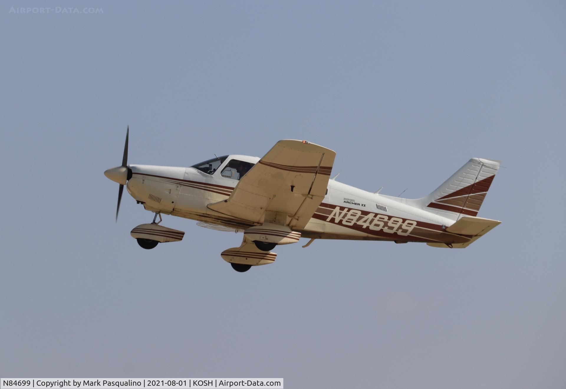 N84699, 1981 Piper PA-28-181 C/N 28-8290067, Piper PA-28-181