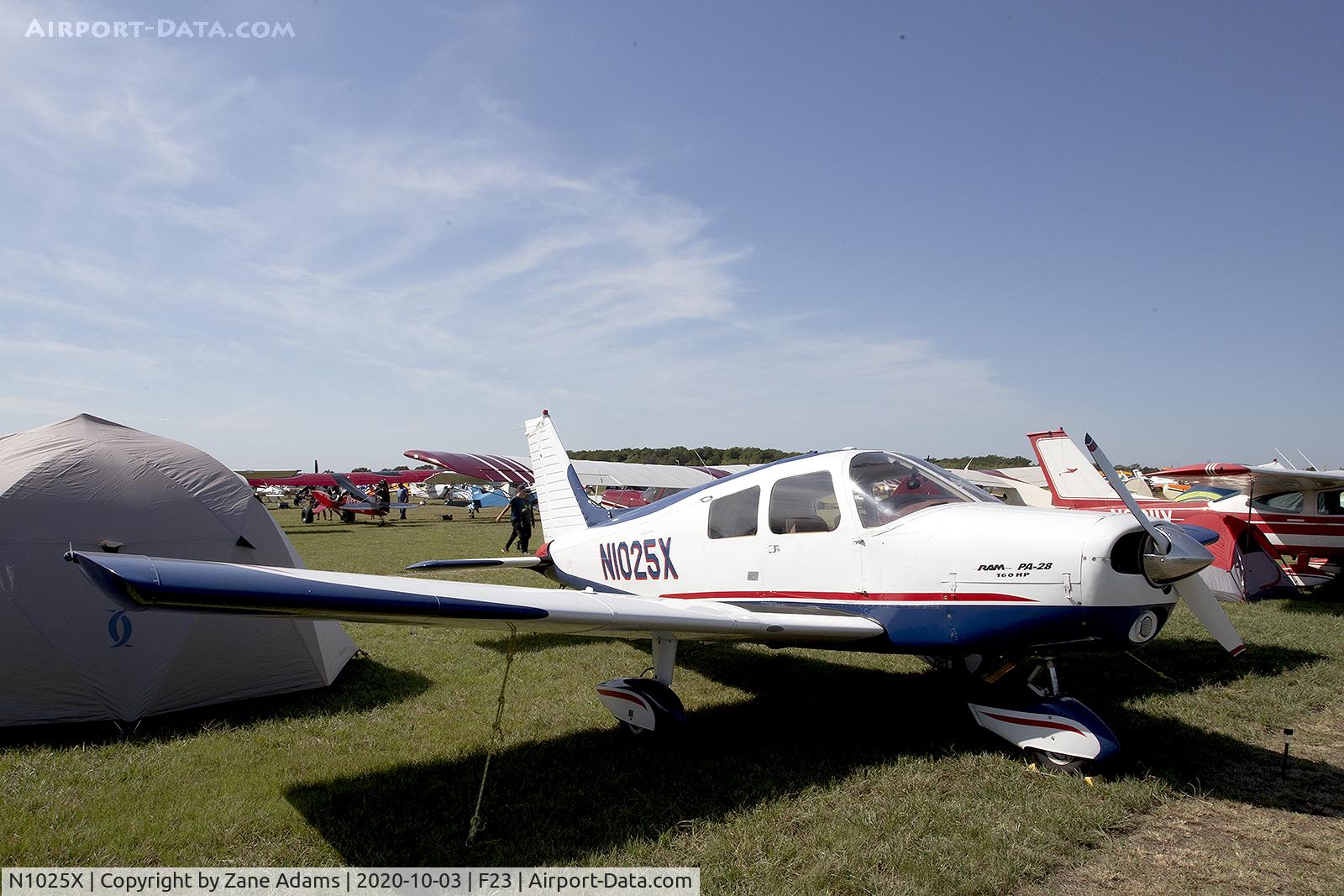 N1025X, 1975 Piper PA-28-140 Cherokee C/N 28-7525261, At the 2020 Ranger Tx Fly-in