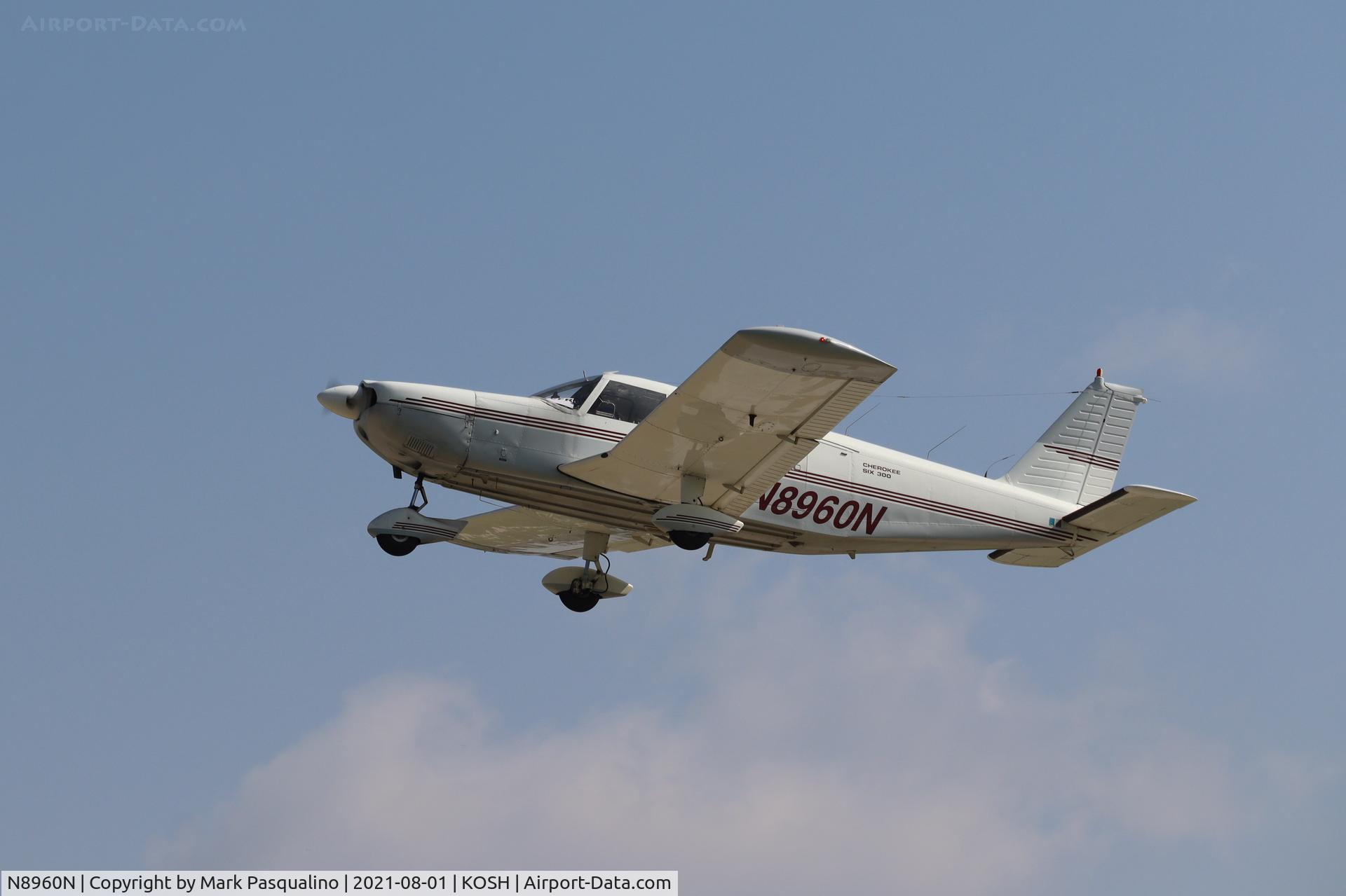 N8960N, 1969 Piper PA-32-300 Cherokee Six C/N 32-40771, Piper PA-32-300