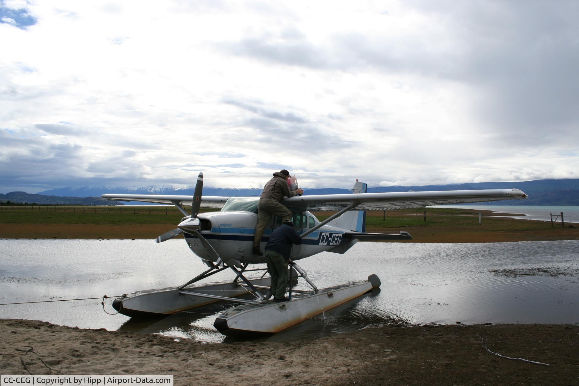 CC-CEG, Cessna U206D Super Skywagon C/N U20604038, CC-CEG at Lago Leones
