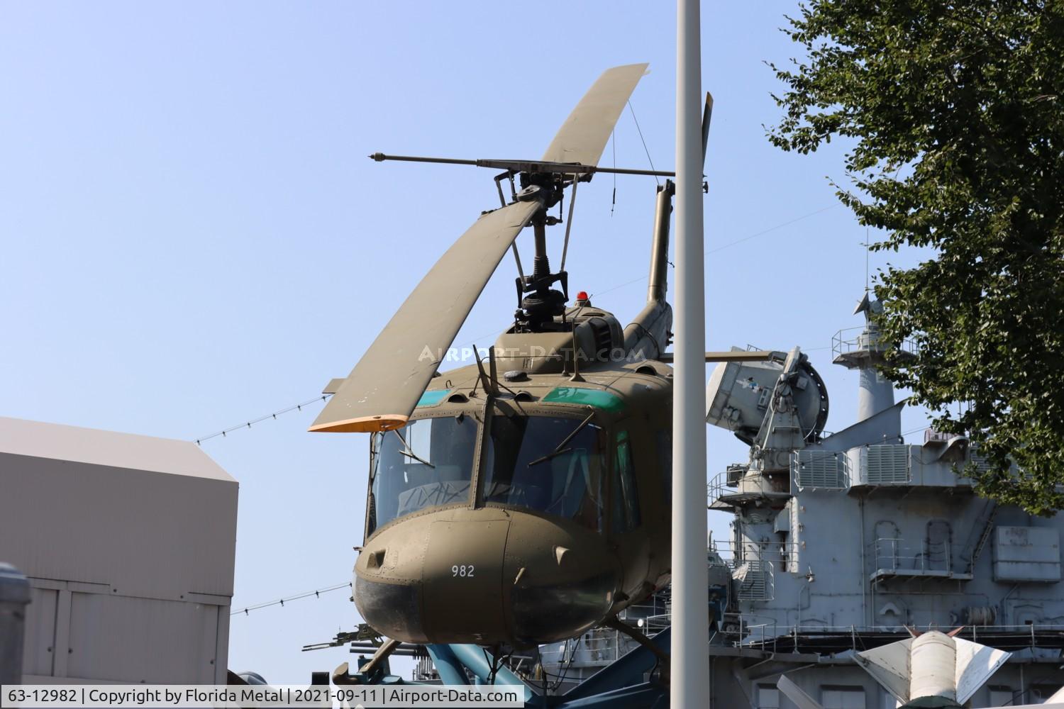 63-12982, 1963 Bell UH-1H Iroquois C/N 4178, UH-1H at Buffalo