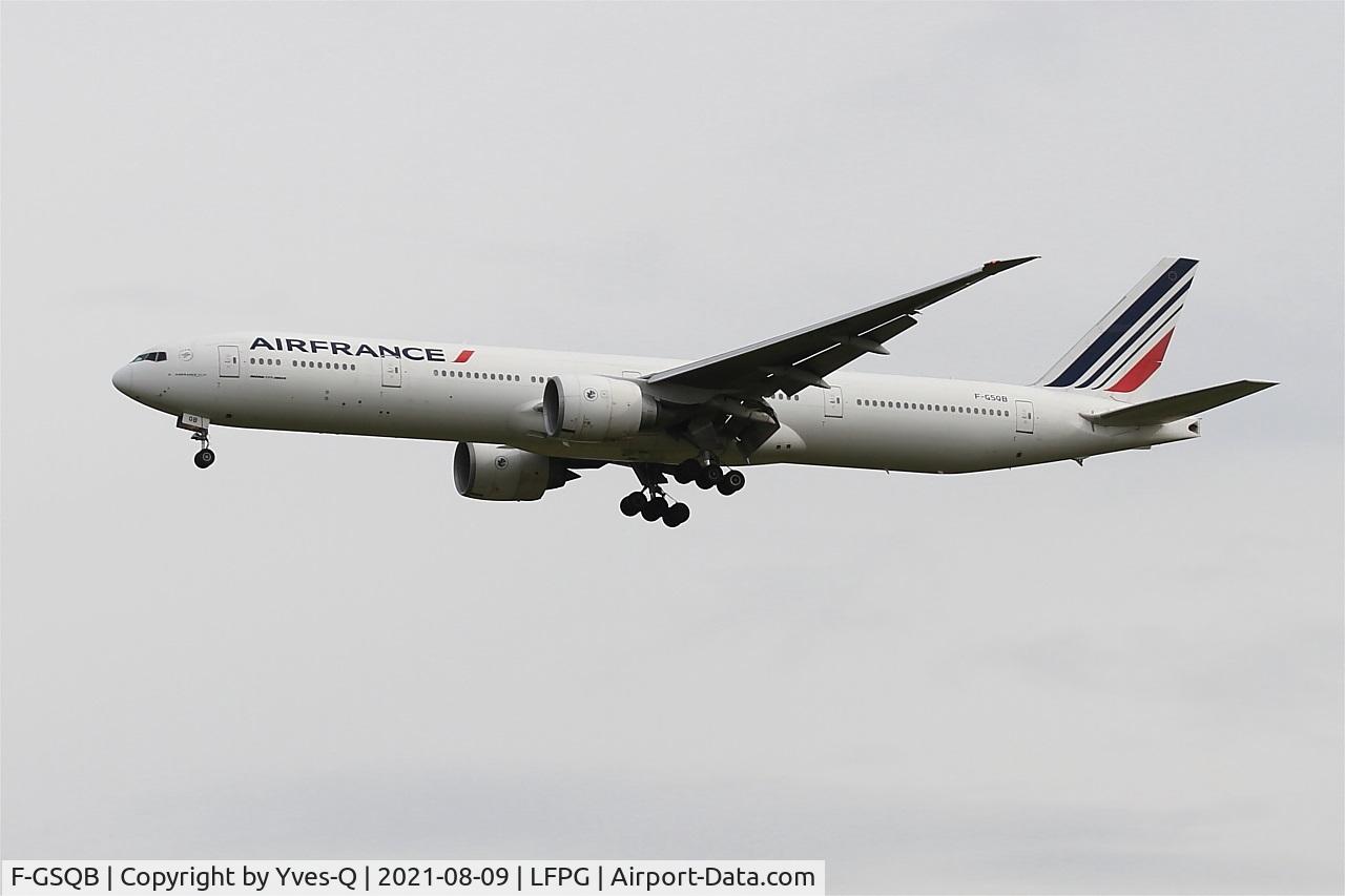 F-GSQB, 2004 Boeing 777-328/ER C/N 32724, Boeing 777-328ER, Short approach rwy26L, Roissy Charles De Gaulle airport (LFPG-CDG)