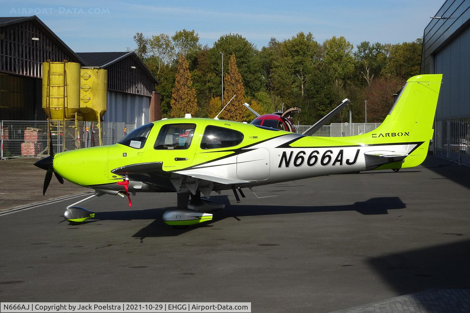 N666AJ, Cirrus SR-22 GTS Carbon C/N 4992, On ramp of General Enterprise at Groningen airport
