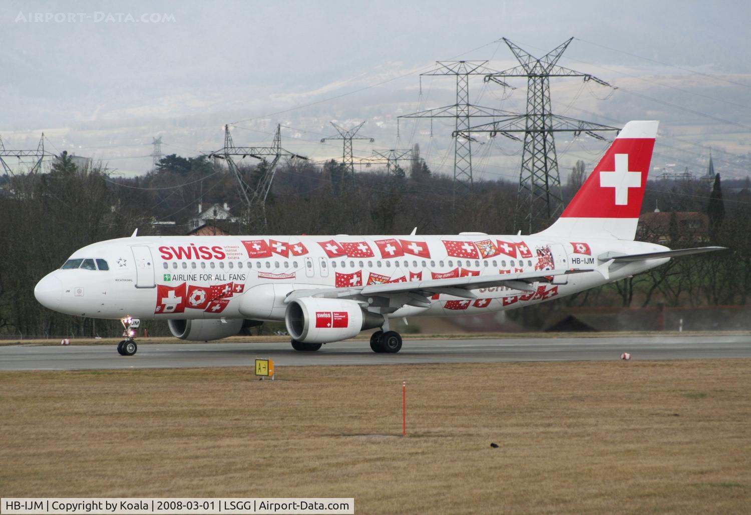 HB-IJM, 1996 Airbus A320-214 C/N 635, Football special livery