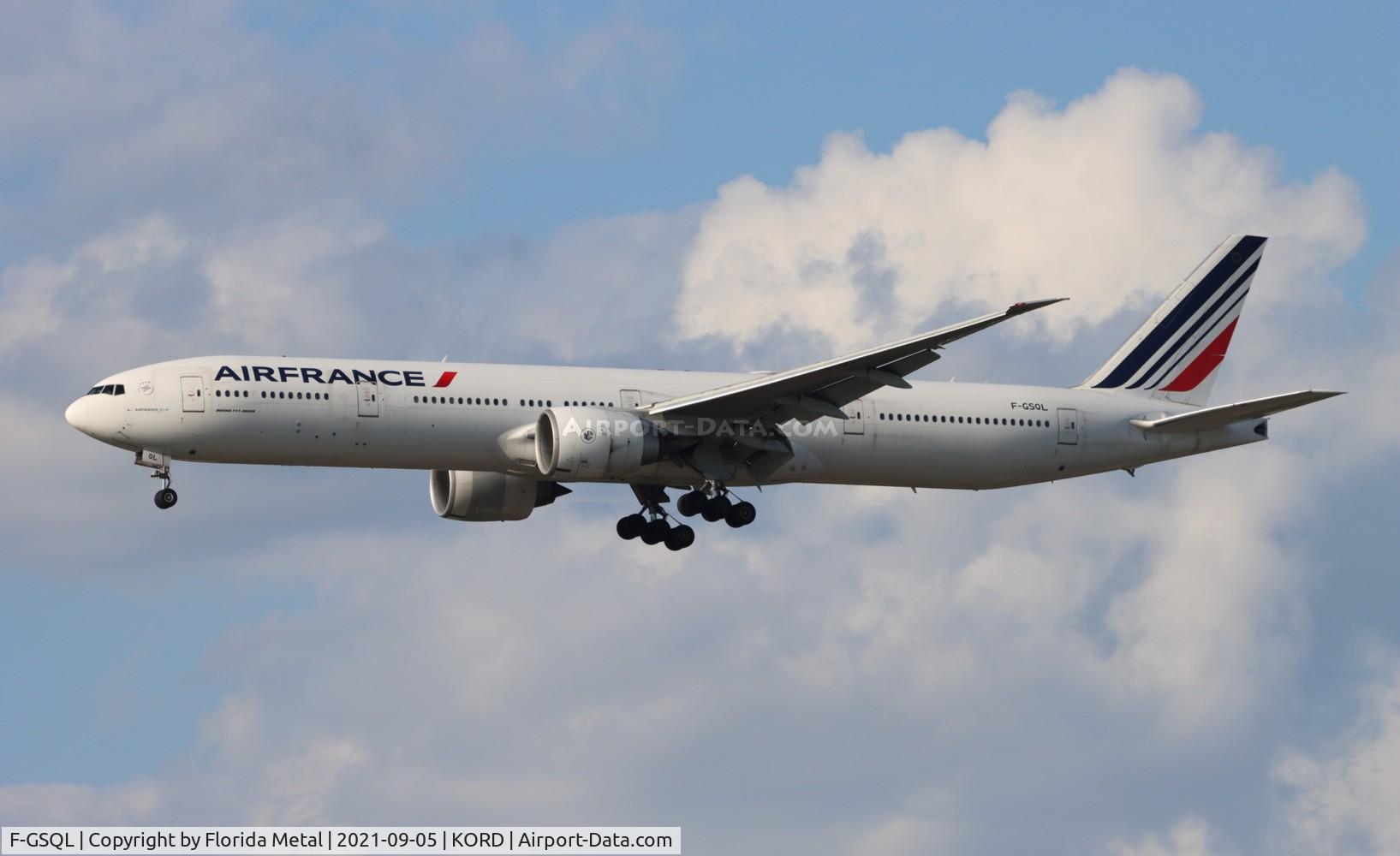F-GSQL, 2006 Boeing 777-328/ER C/N 32853, KORD spotting 2021