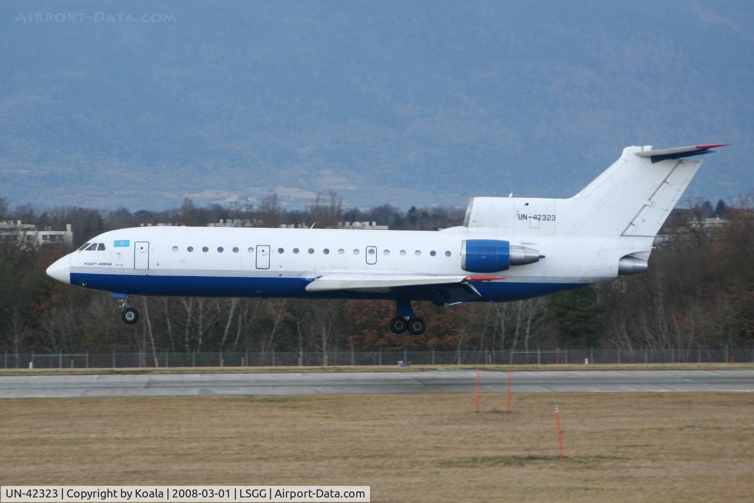UN-42323, 1984 Yakovlev Yak-42 C/N 4520423402116, Noisy beauty...