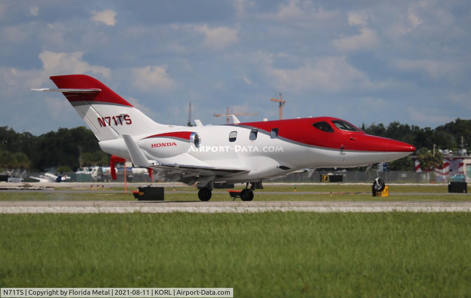 N71TS, 2015 Honda HA-420 HondaJet C/N 42000032, HondaJet