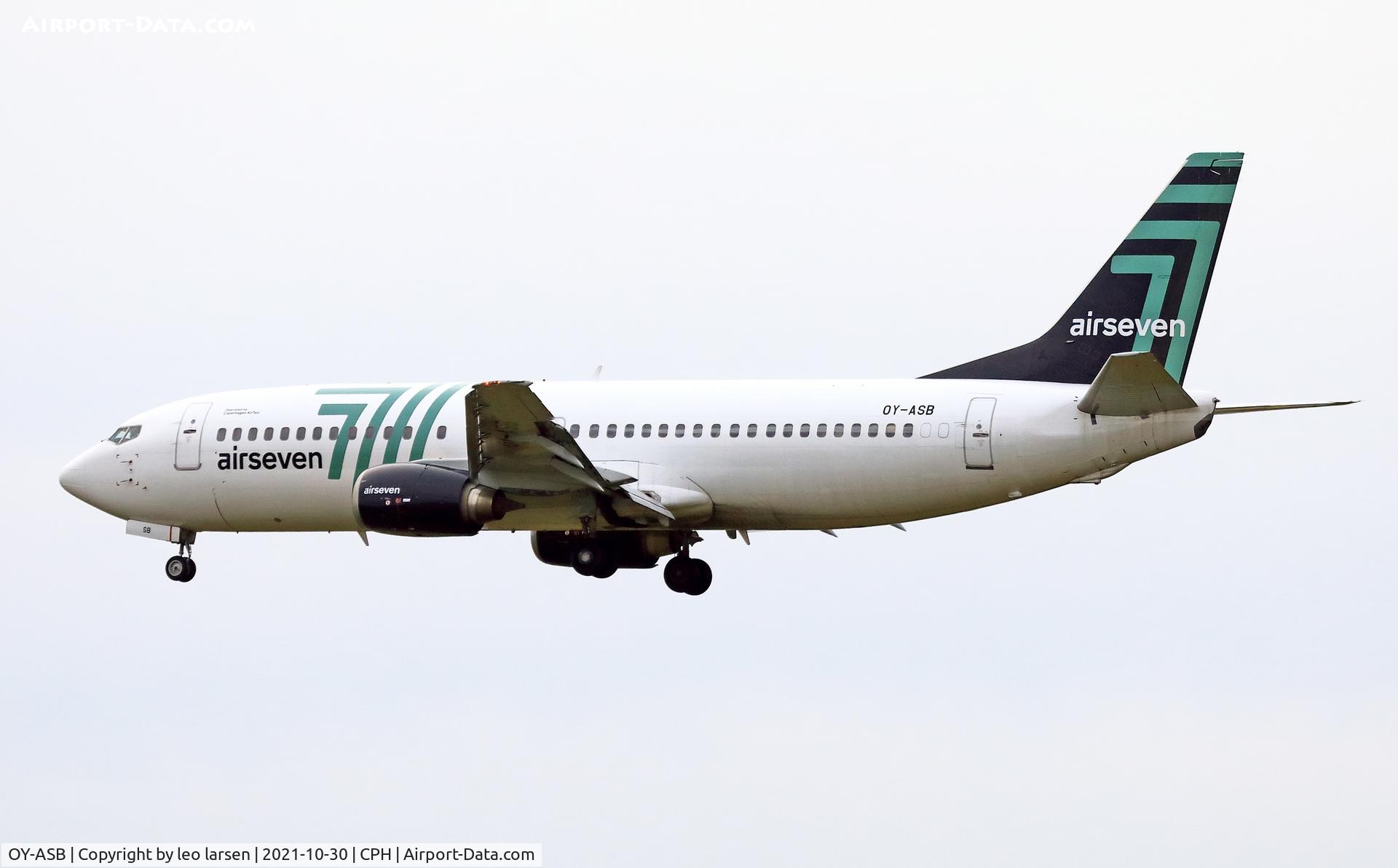 OY-ASB, 1992 Boeing 737-430 C/N 27007, Copenhagen 30.10.2021