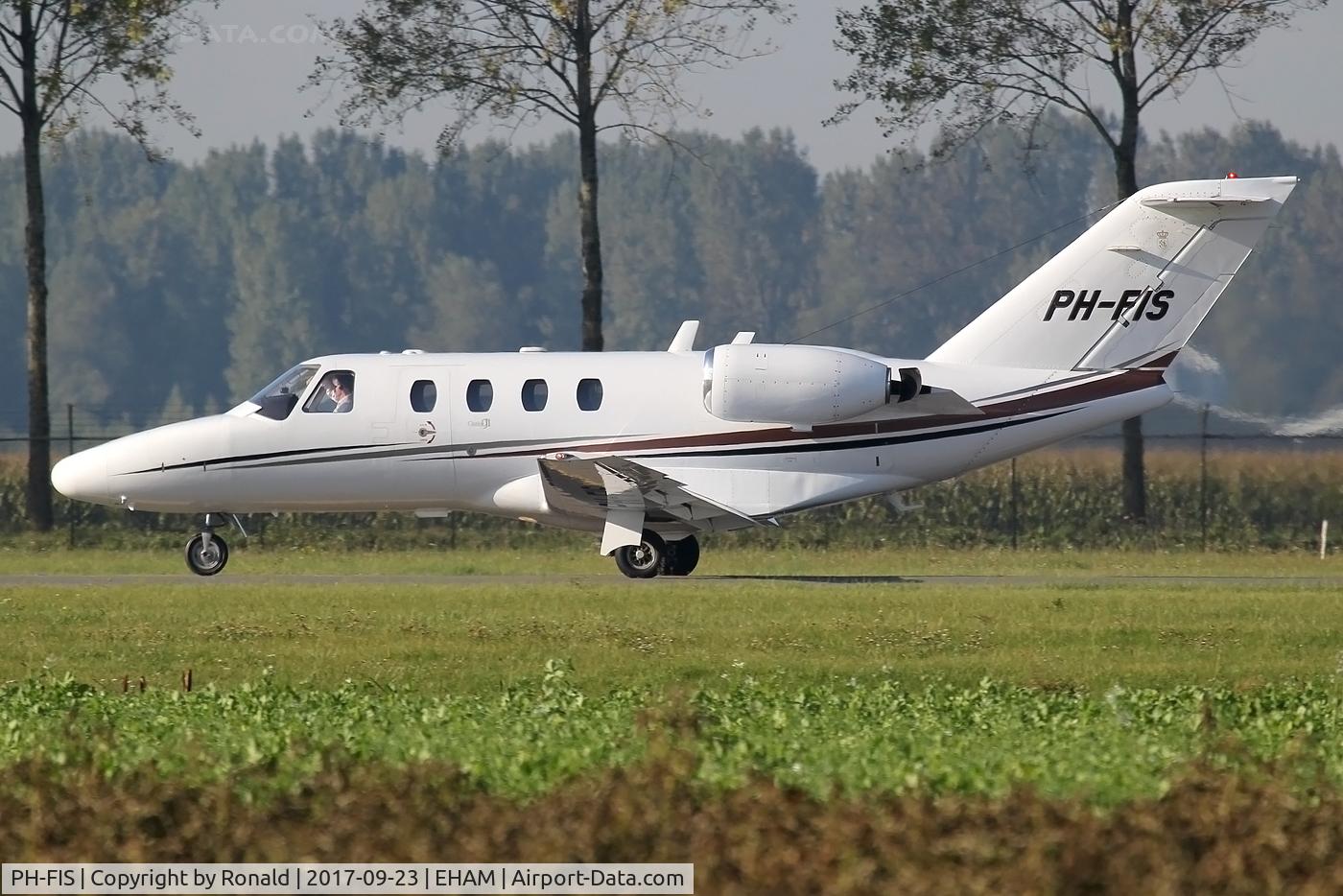 PH-FIS, 2003 Cessna 525 CitationJet CJ1 C/N 525-0514, at spl