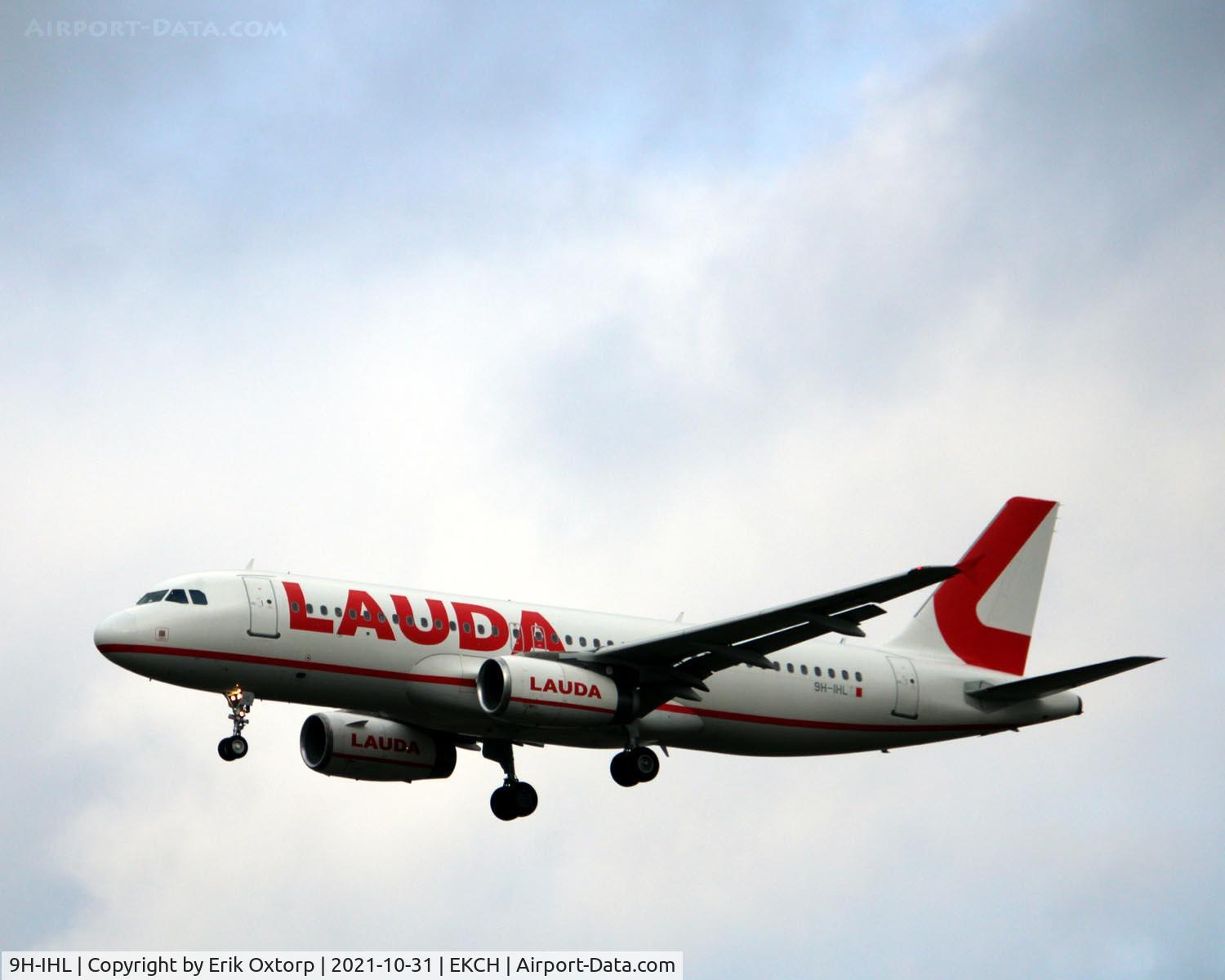 9H-IHL, 2007 Airbus A320-232 C/N 3105, 9H-IHL landing rw 22L