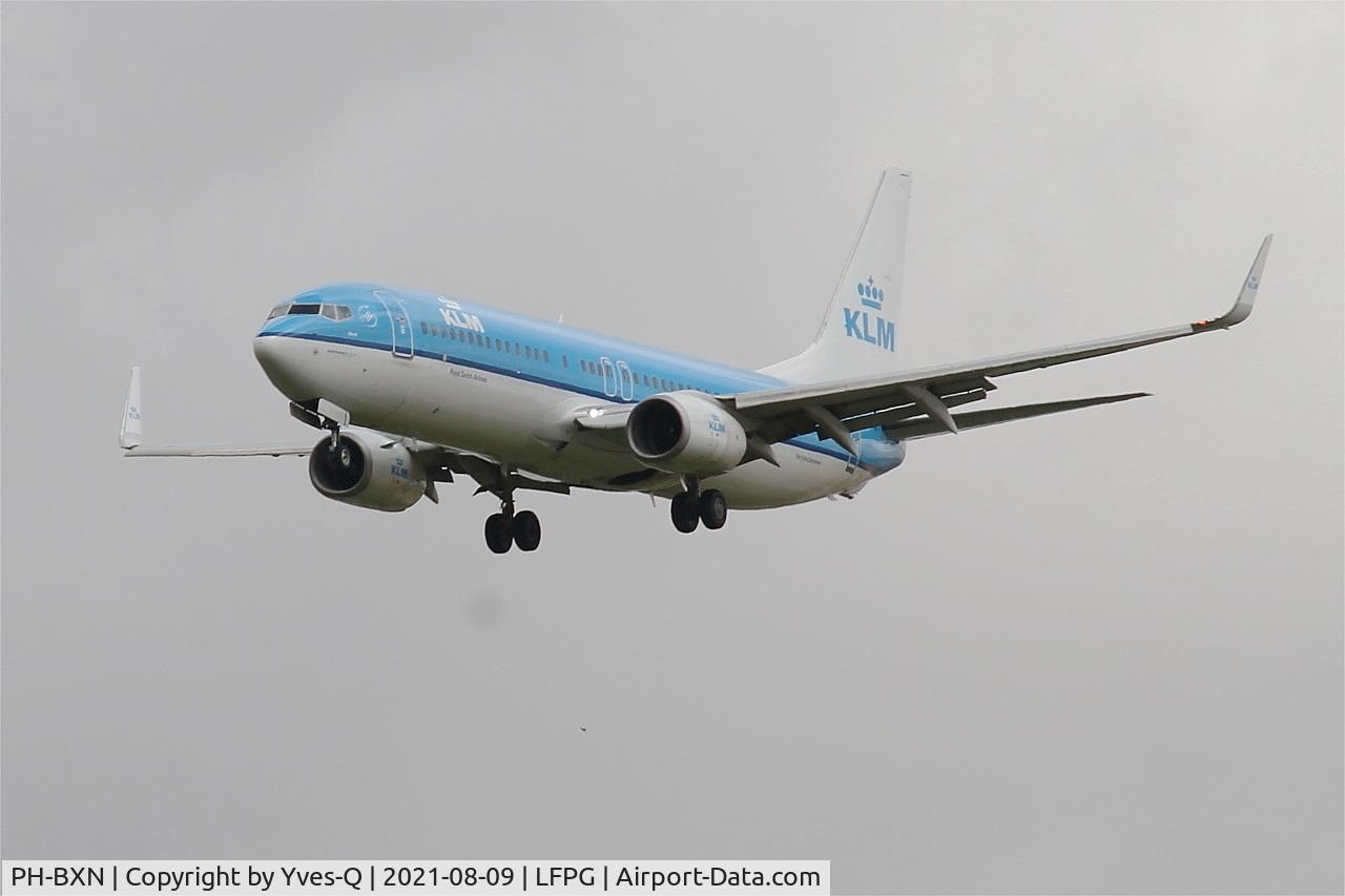 PH-BXN, 2000 Boeing 737-8K2 C/N 30356, Boeing 737-8K2, Short approach rwy26L, Roissy Charles De Gaulle airport (LFPG-CDG)