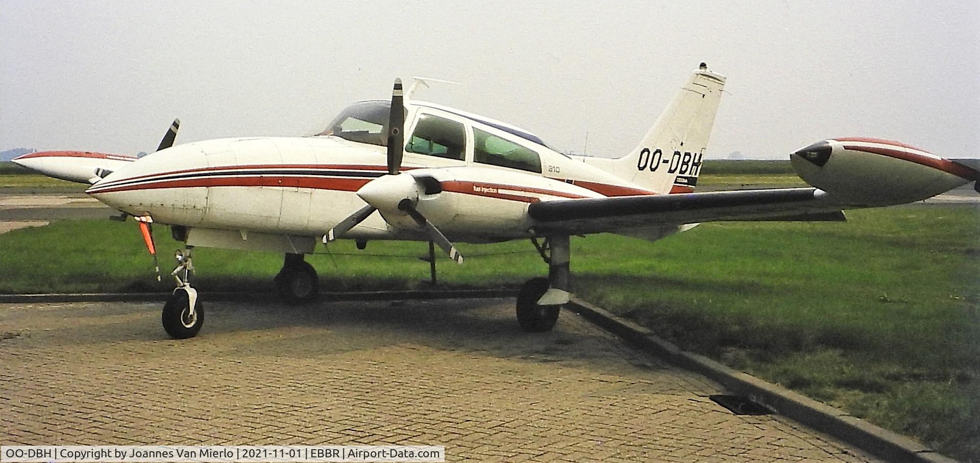 OO-DBH, Cessna 310R C/N 310R0118, Slide scan