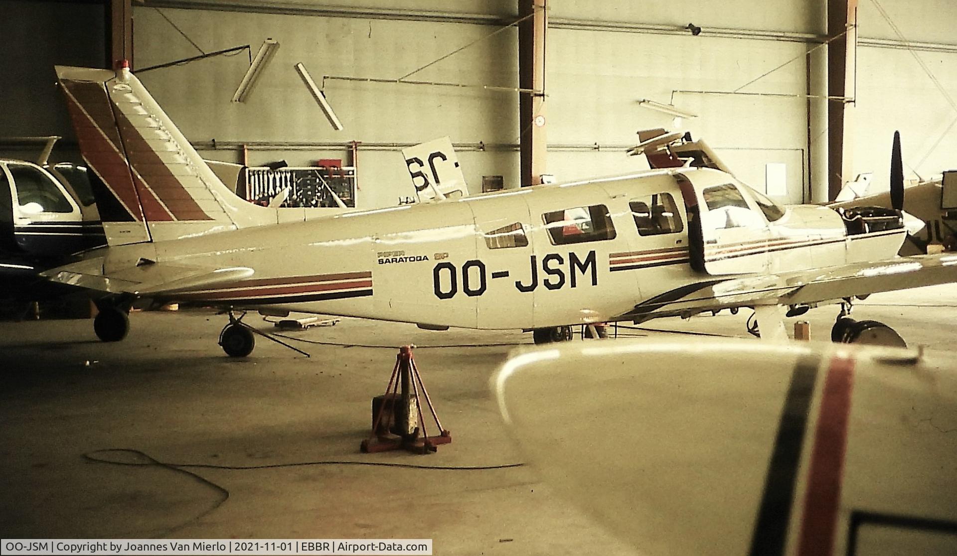 OO-JSM, 1980 Piper PA-32R-301T Turbo Saratoga C/N 32R-8029109, Slide scan