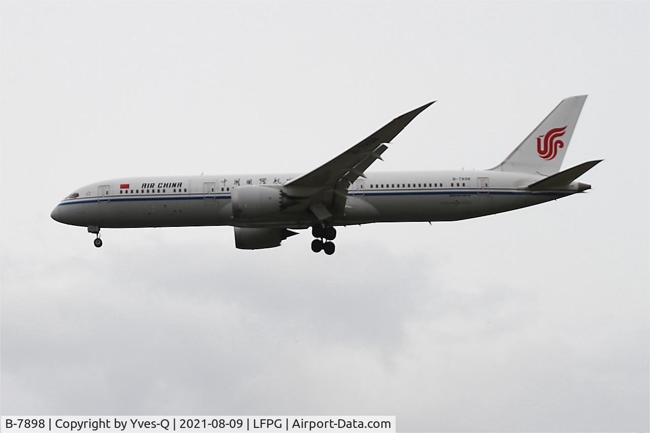 B-7898, 2016 Boeing 787-9 Dreamliner C/N 34310, Boeing 787-9 Dreamliner, On final rwy26L, Roissy Charles De Gaulle airport (LFPG-CDG)