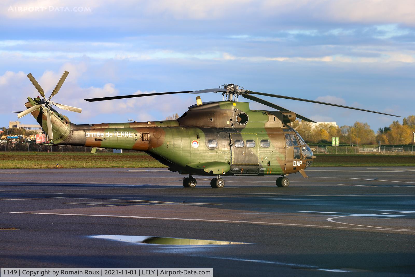 1149, Aérospatiale SA-330B Puma C/N 1149, Parked