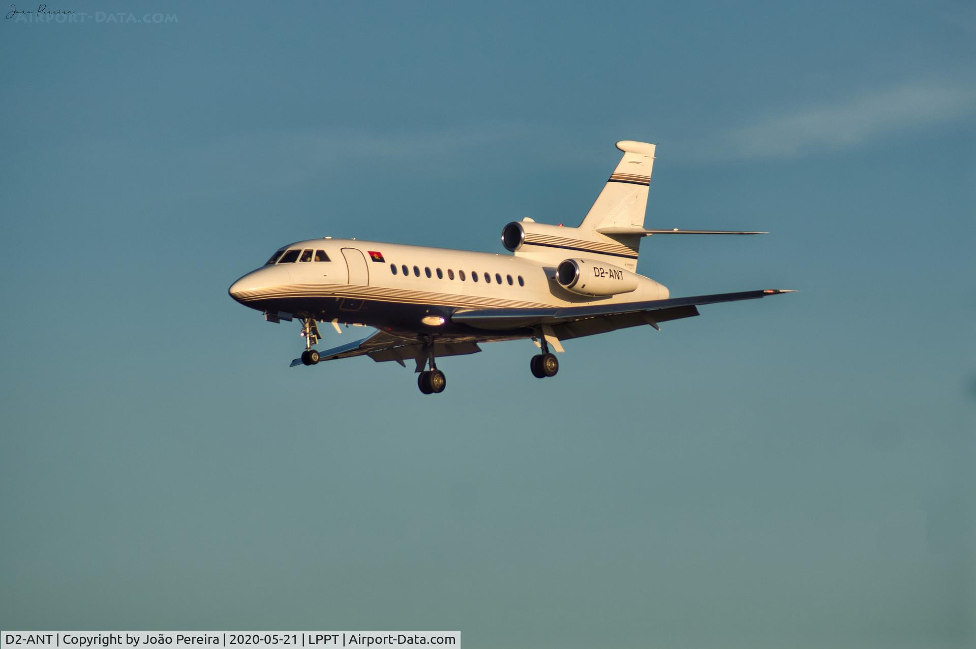 D2-ANT, 1997 Dassault Falcon 900B C/N 159, Dassault Falcon 900B landing at rw03