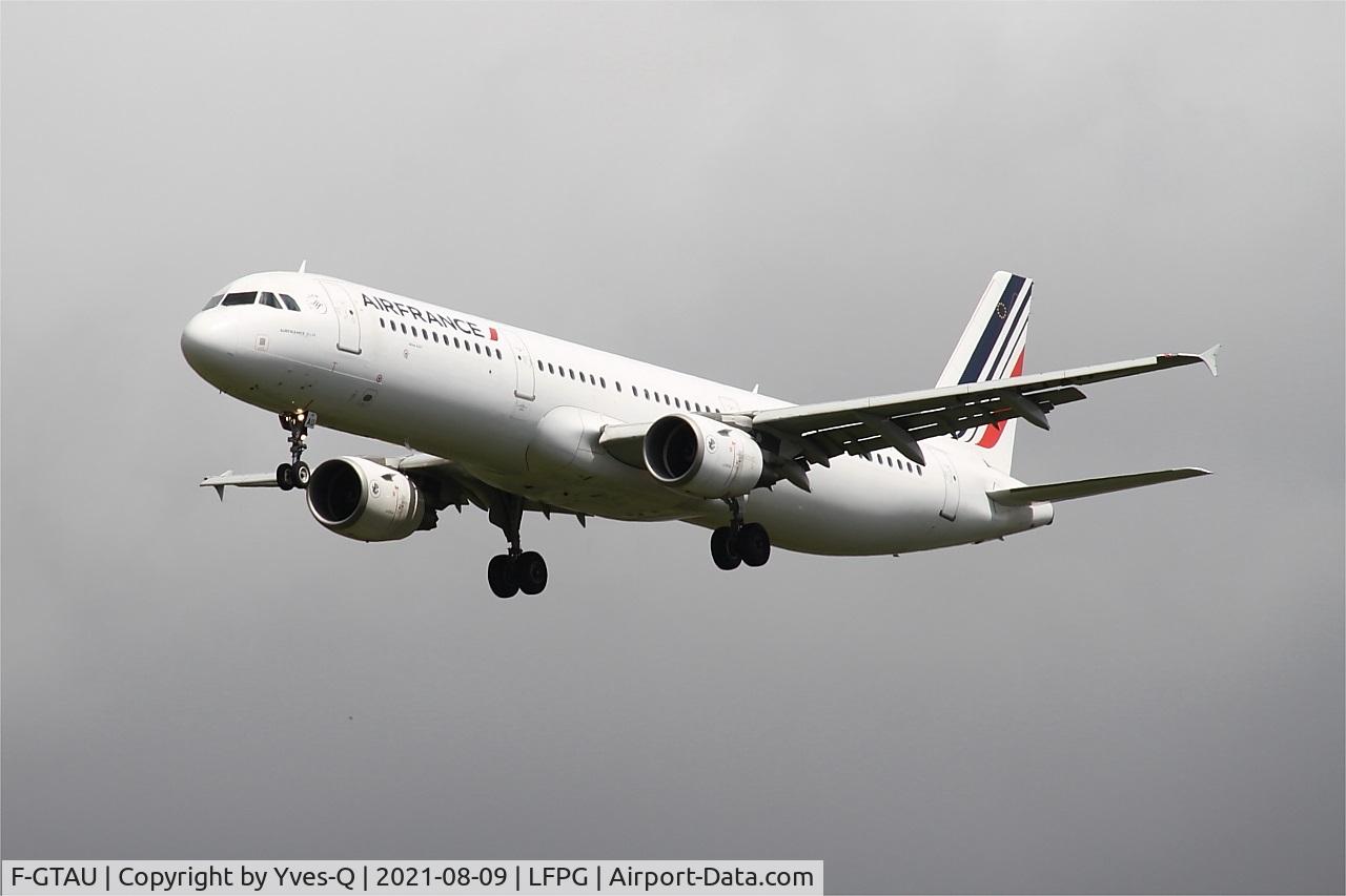 F-GTAU, 2009 Airbus A321-212 C/N 3814, Airbus A321-212, Short approach rwy 26L, Roissy Charles De Gaulle Airport (LFPG-CDG)