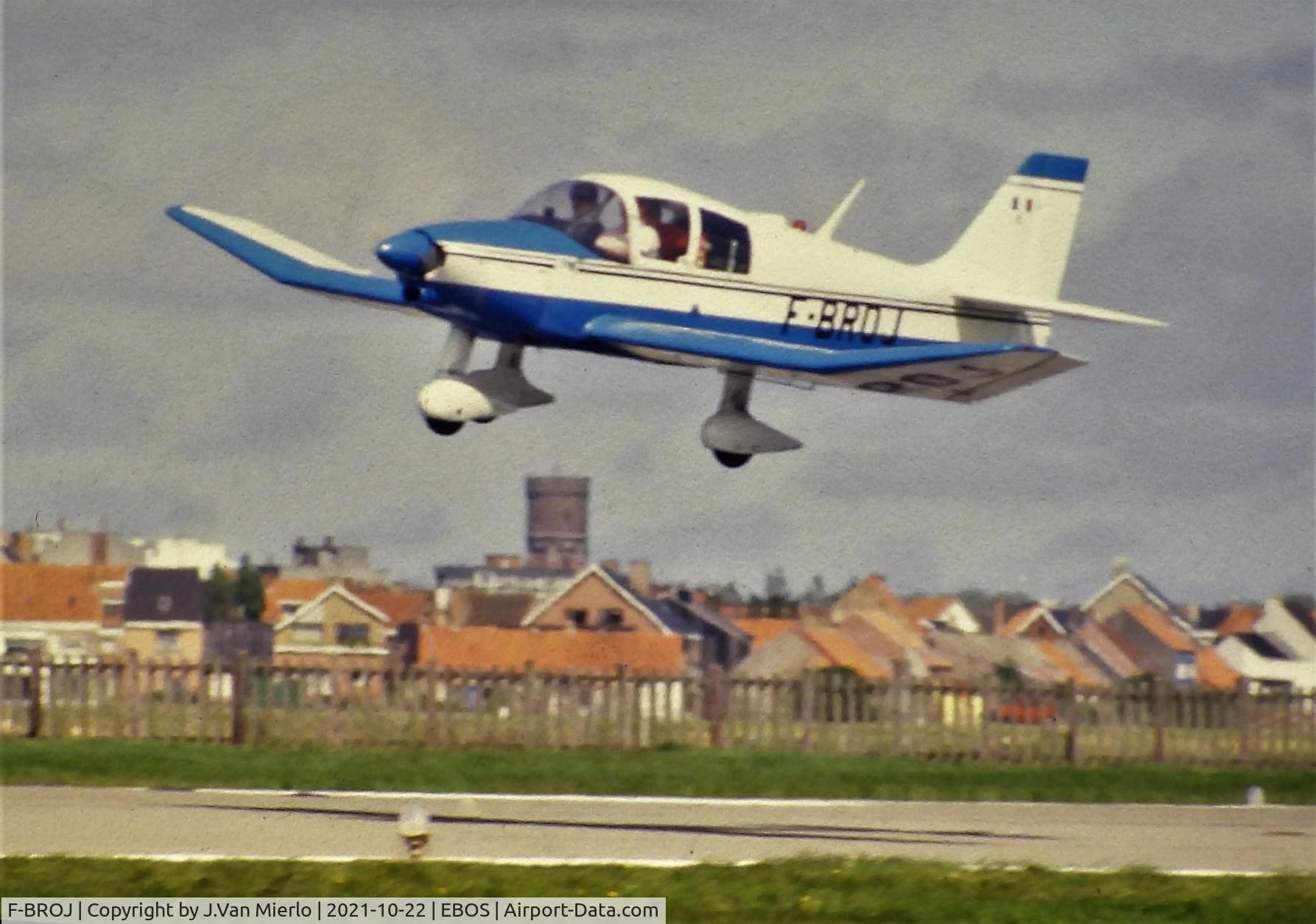 F-BROJ, Robin DR-300-180R C/N 388, Slide scan