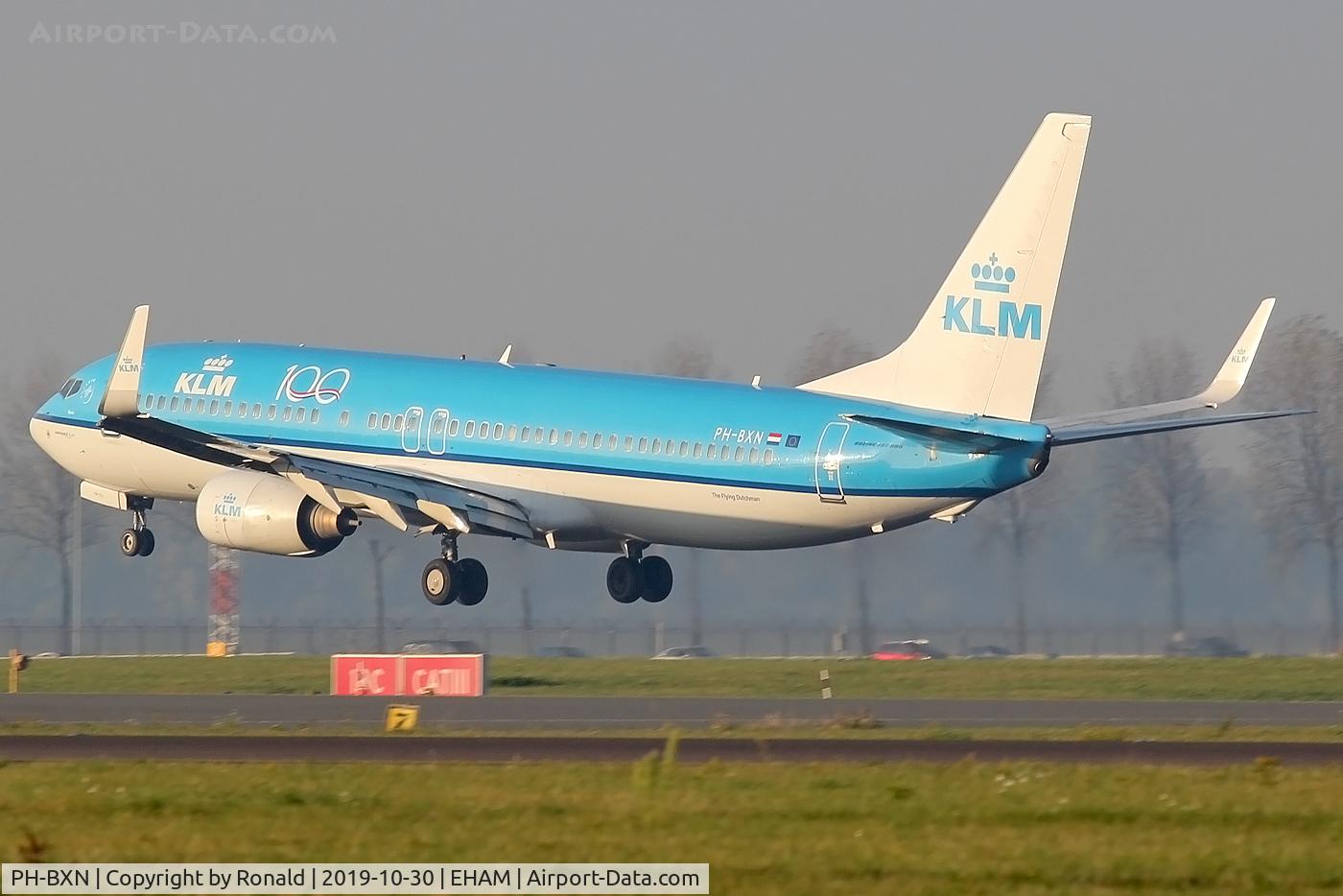 PH-BXN, 2000 Boeing 737-8K2 C/N 30356, at spl