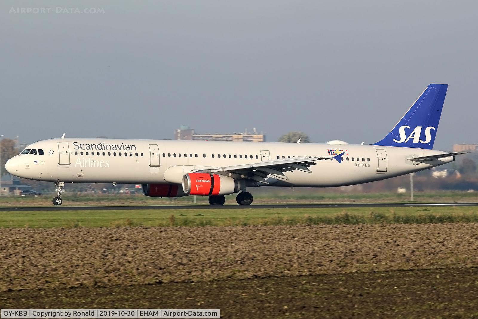 OY-KBB, 2001 Airbus A321-232 C/N 1642, at spl