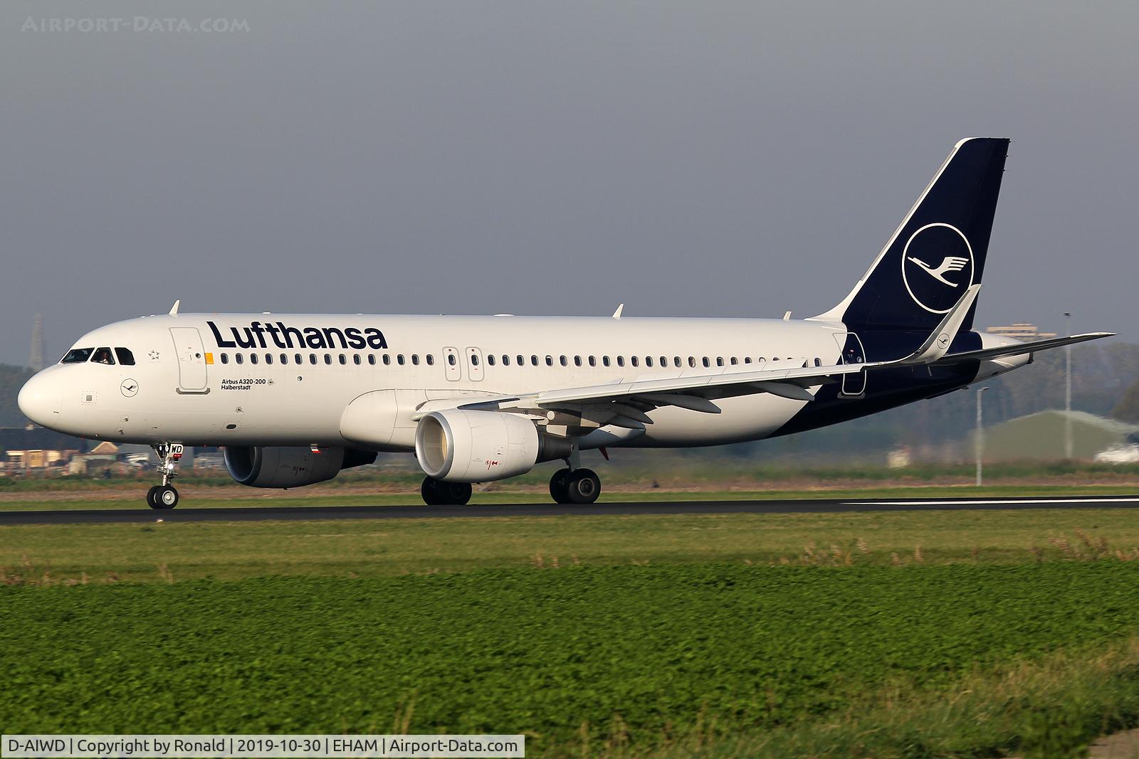 D-AIWD, 2018 Airbus A320-214 C/N 8672, at spl