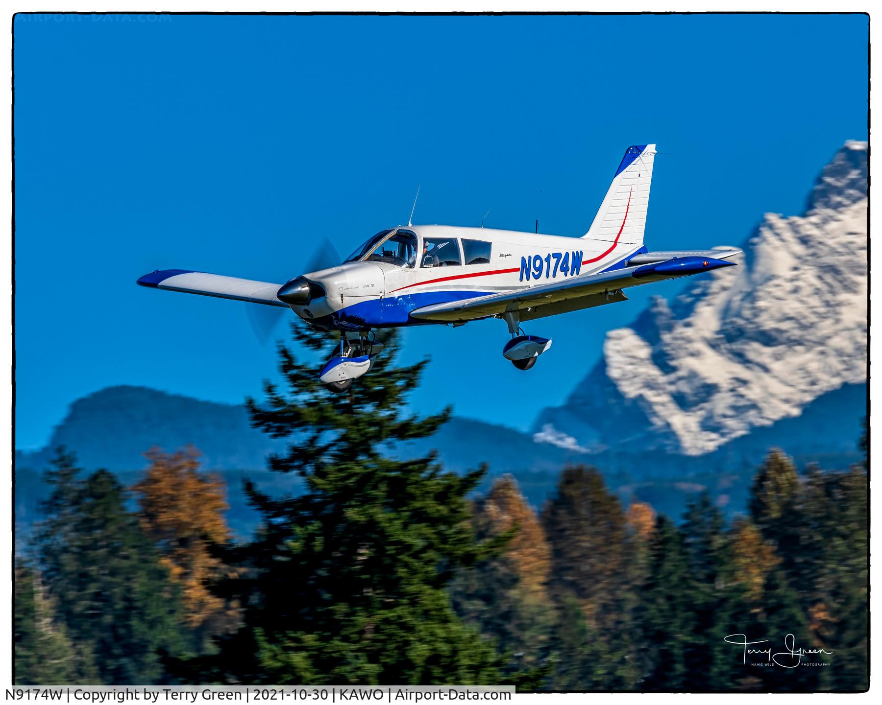 N9174W, 1966 Piper PA-28-235 C/N 28-10829, KAWO