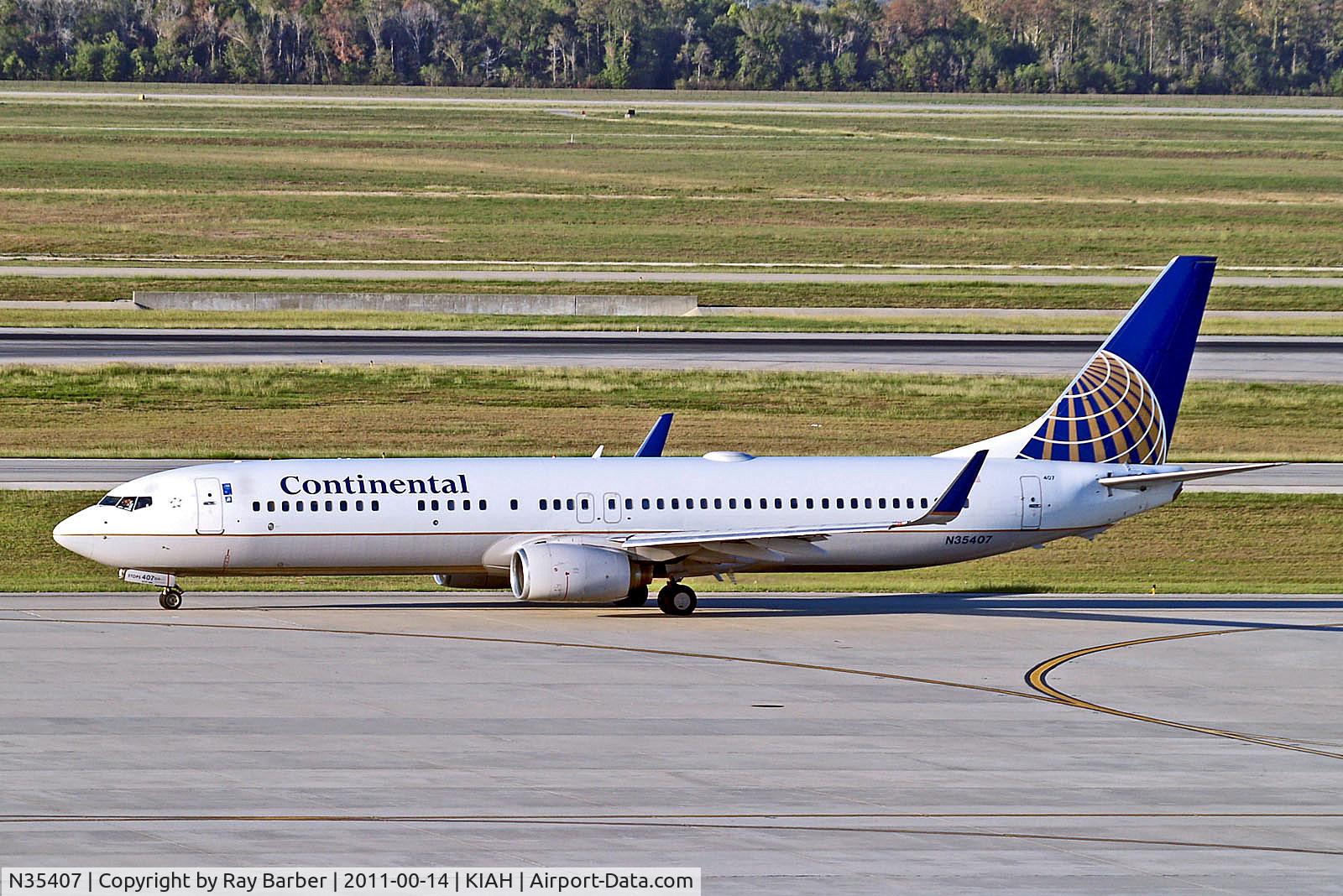 N35407, 2001 Boeing 737-924 C/N 30124, N35407   Boeing 737-924 [30124] (Continental Airlines) Houston-George Bush Intercontinental~N 14/10/2011