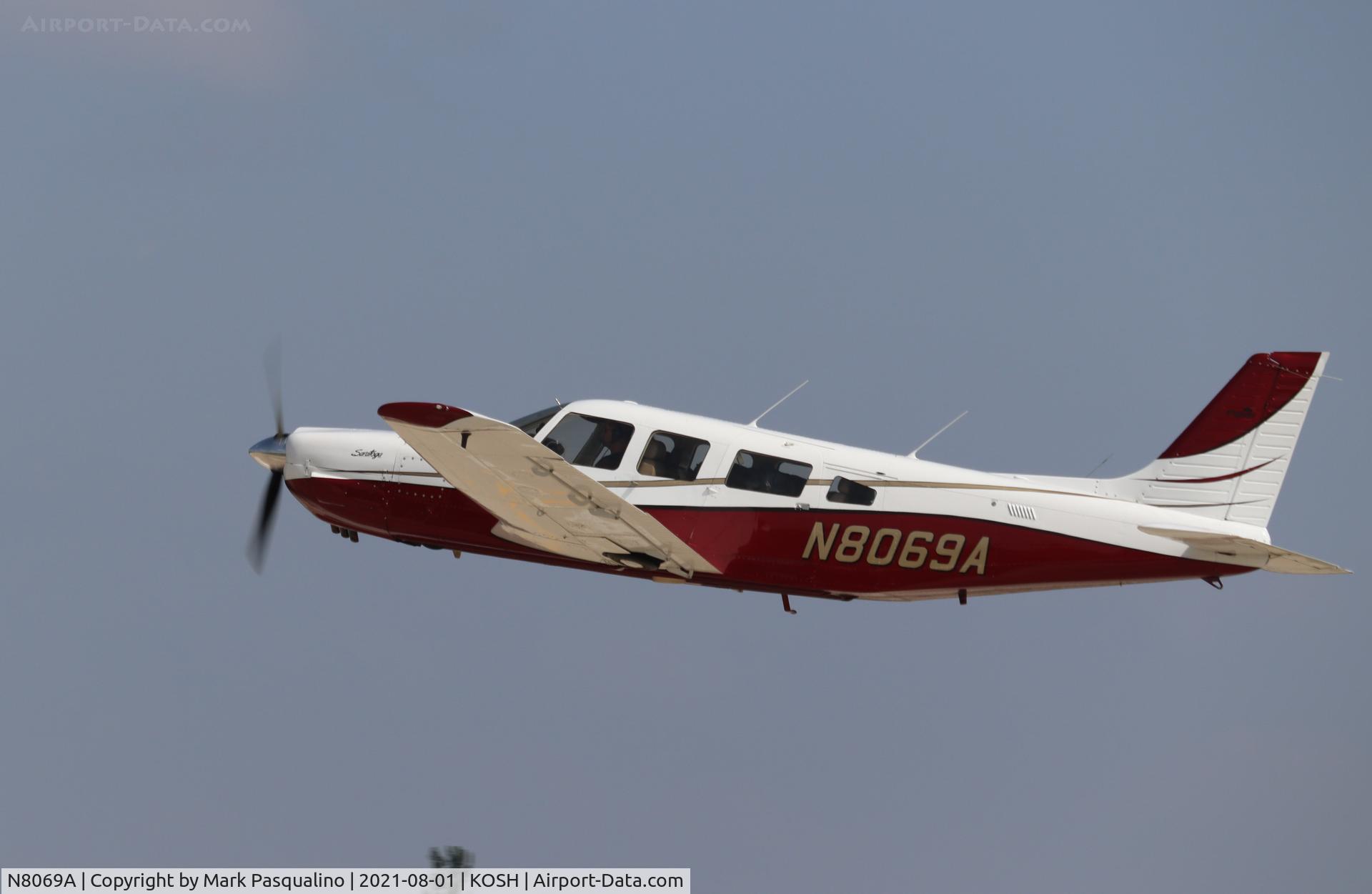 N8069A, 1981 Piper PA-32R-301 Saratoga C/N 32R-8213027, Piper PA-32R-301