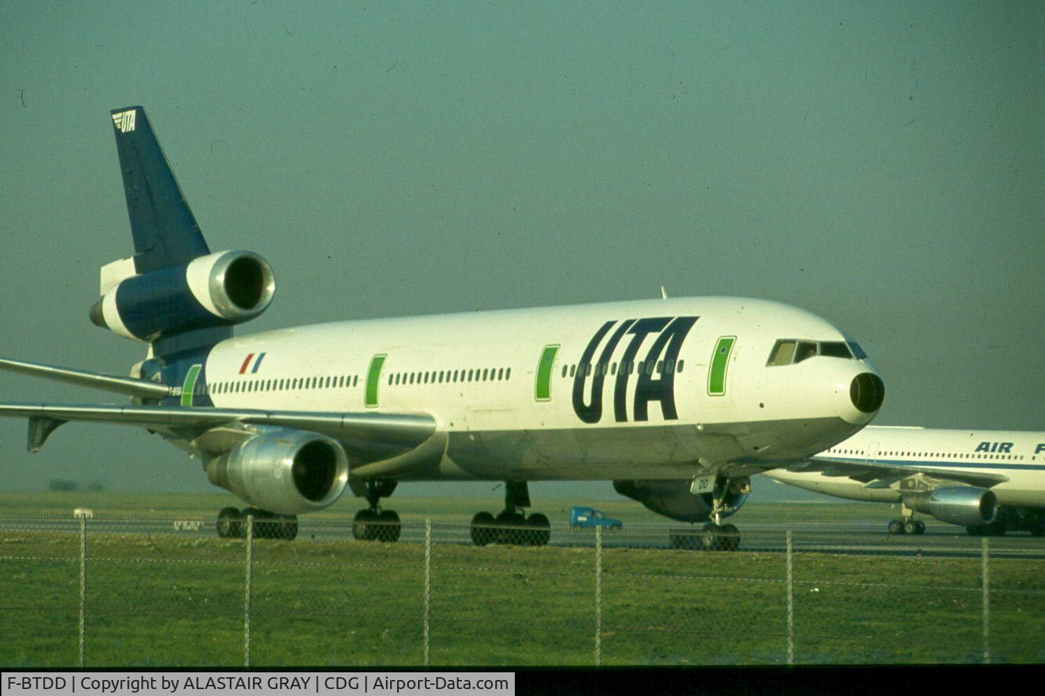F-BTDD, 1977 McDonnell Douglas DC-10-30 C/N 46963, Cruising around Roissy.