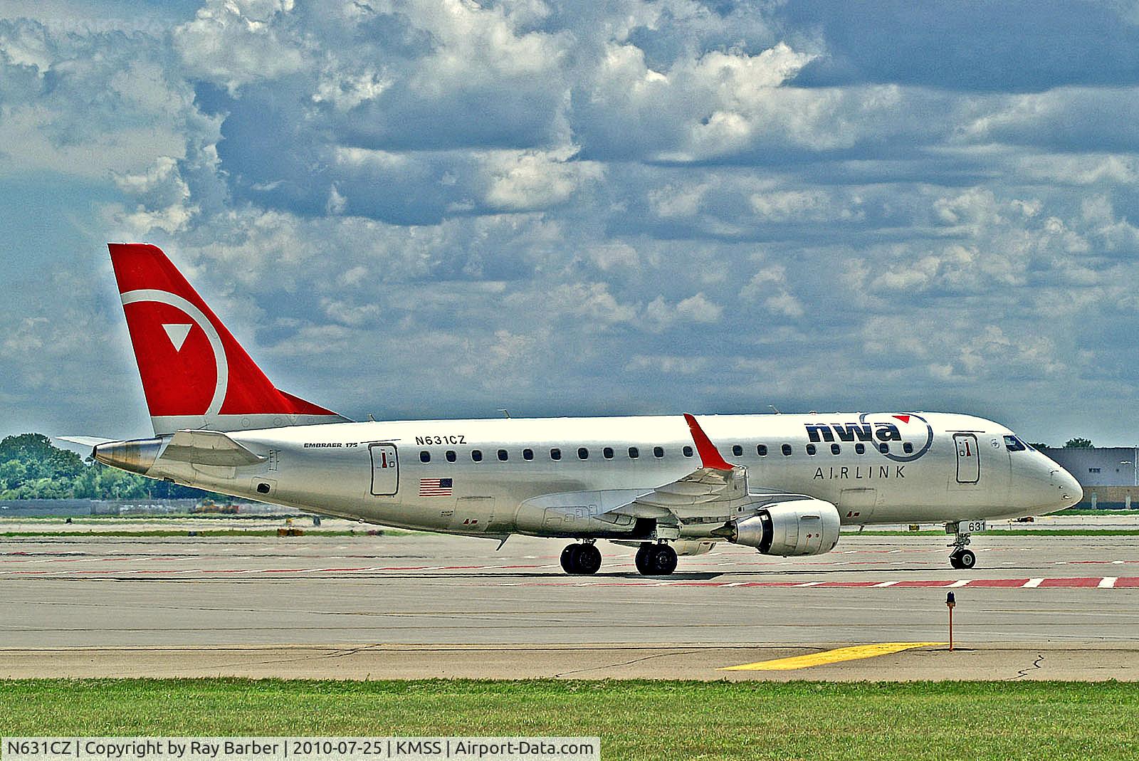 N631CZ, 2008 Embraer 175LR (ERJ-170-200LR) C/N 17000239, N631CZ   Embraer ERJ-175-200LR [17000239] (Northwest Airlink) Minneapolis-St Paul Int'l~N 25/07/2010