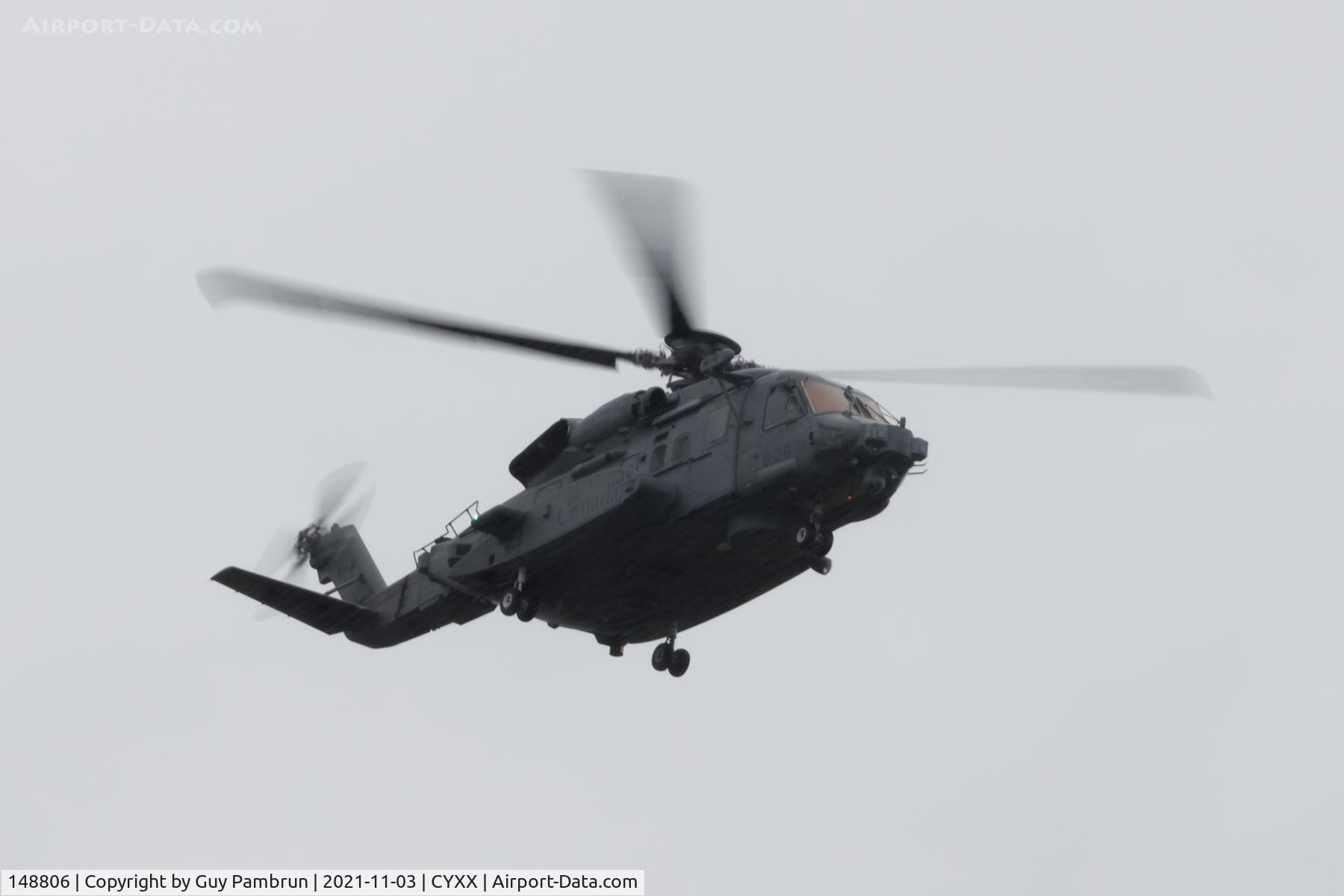 148806, Sikorsky CH-148 Cyclone C/N 92-5006, Fly-by