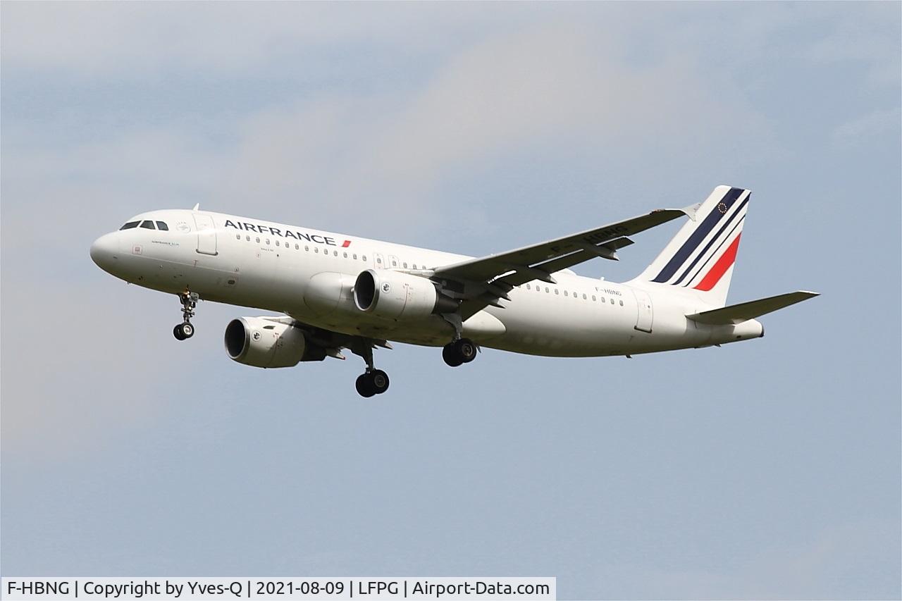 F-HBNG, 2011 Airbus A320-214 C/N 4747, Airbus A320-214, On final rwy 26L, Roissy Charles De Gaulle airport (LFPG-CDG)
