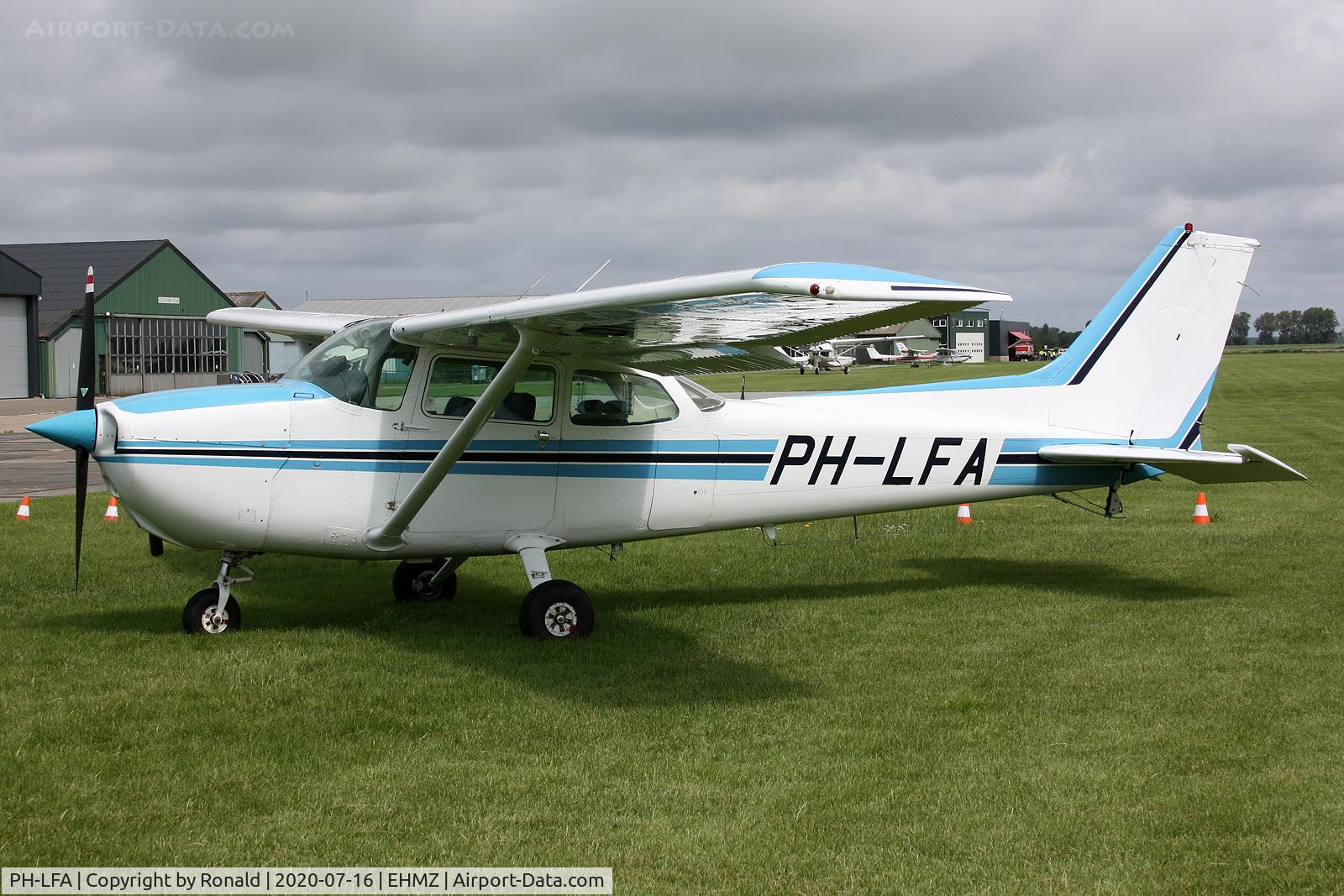 PH-LFA, Cessna 172P C/N 17274058, at ehmz