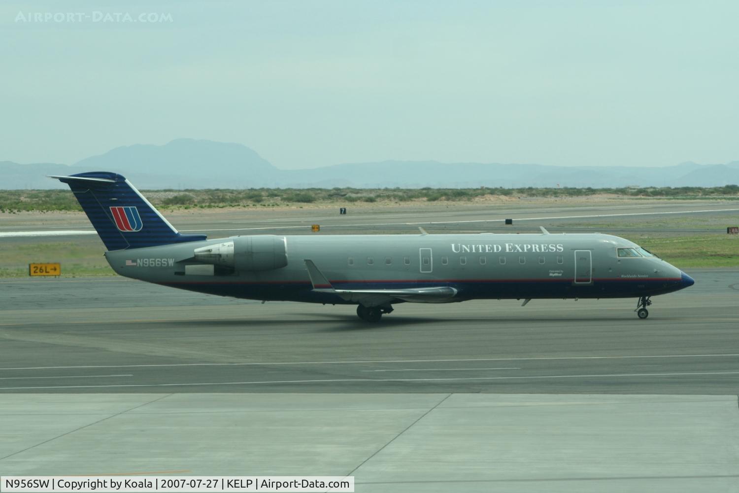 N956SW, 2003 Canadair CL-600-2B19 Regional Jet CRJ-200LR C/N 7825, Old c/s. This plane brought me this day to Denver.