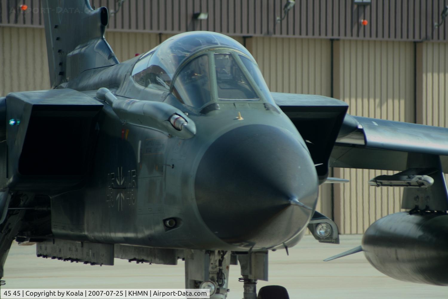 45 45, Panavia Tornado IDS C/N 613/GS193/4245, Cockpit section