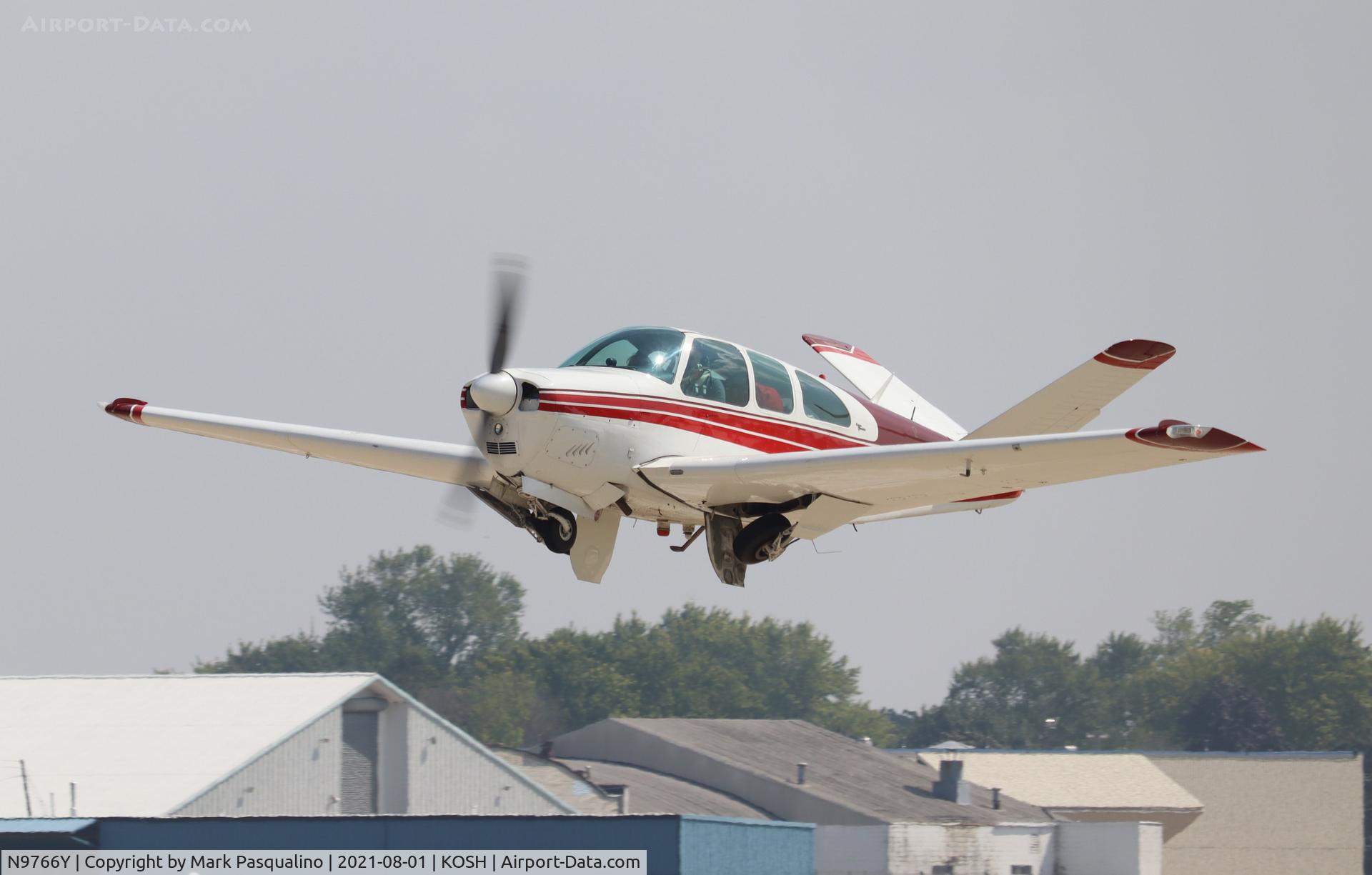 N9766Y, 1963 Beech P35 Bonanza C/N D-7152, Beech P35