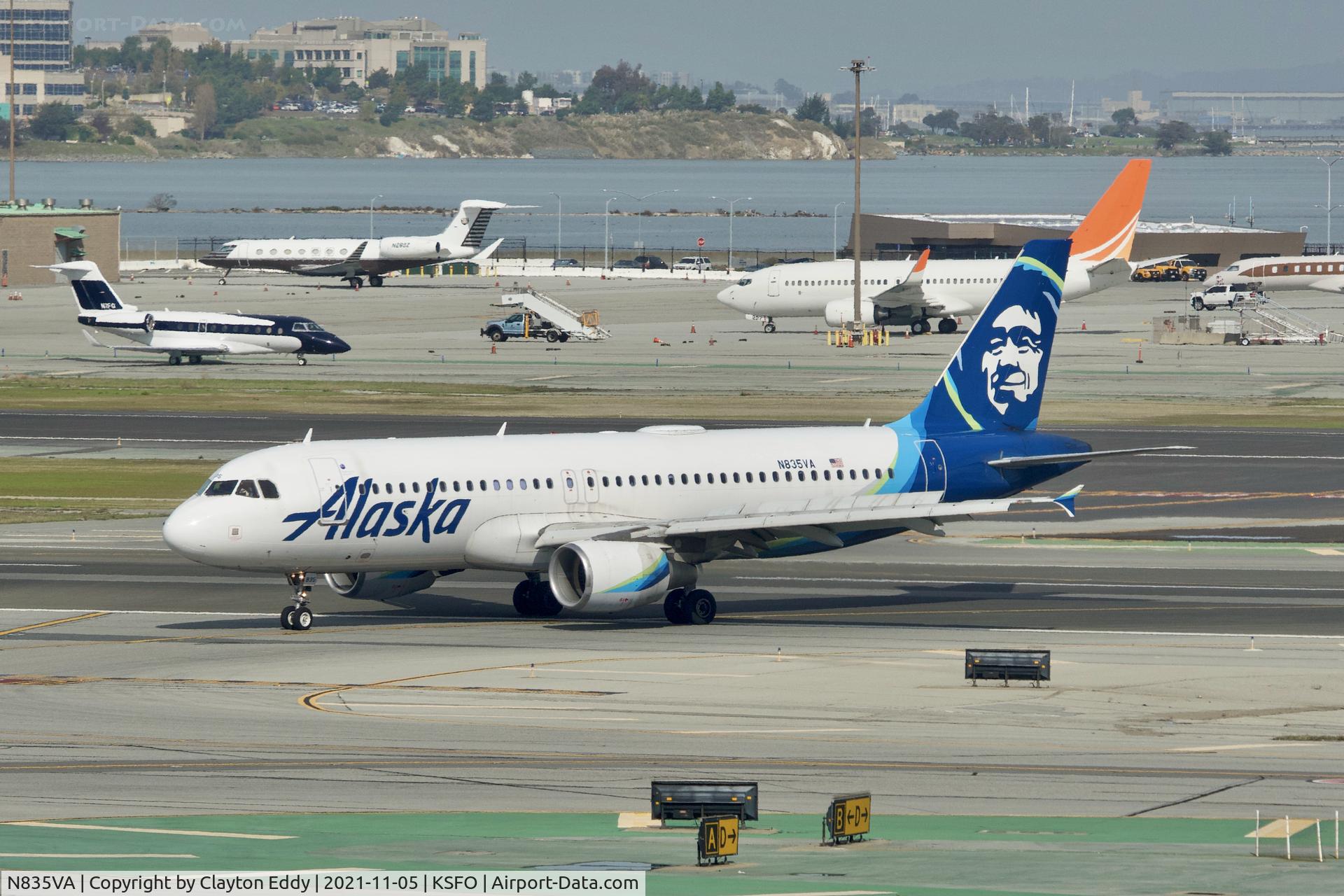 N835VA, 2010 Airbus A320-214 C/N 4448, Sky Terrace SFO 2021.